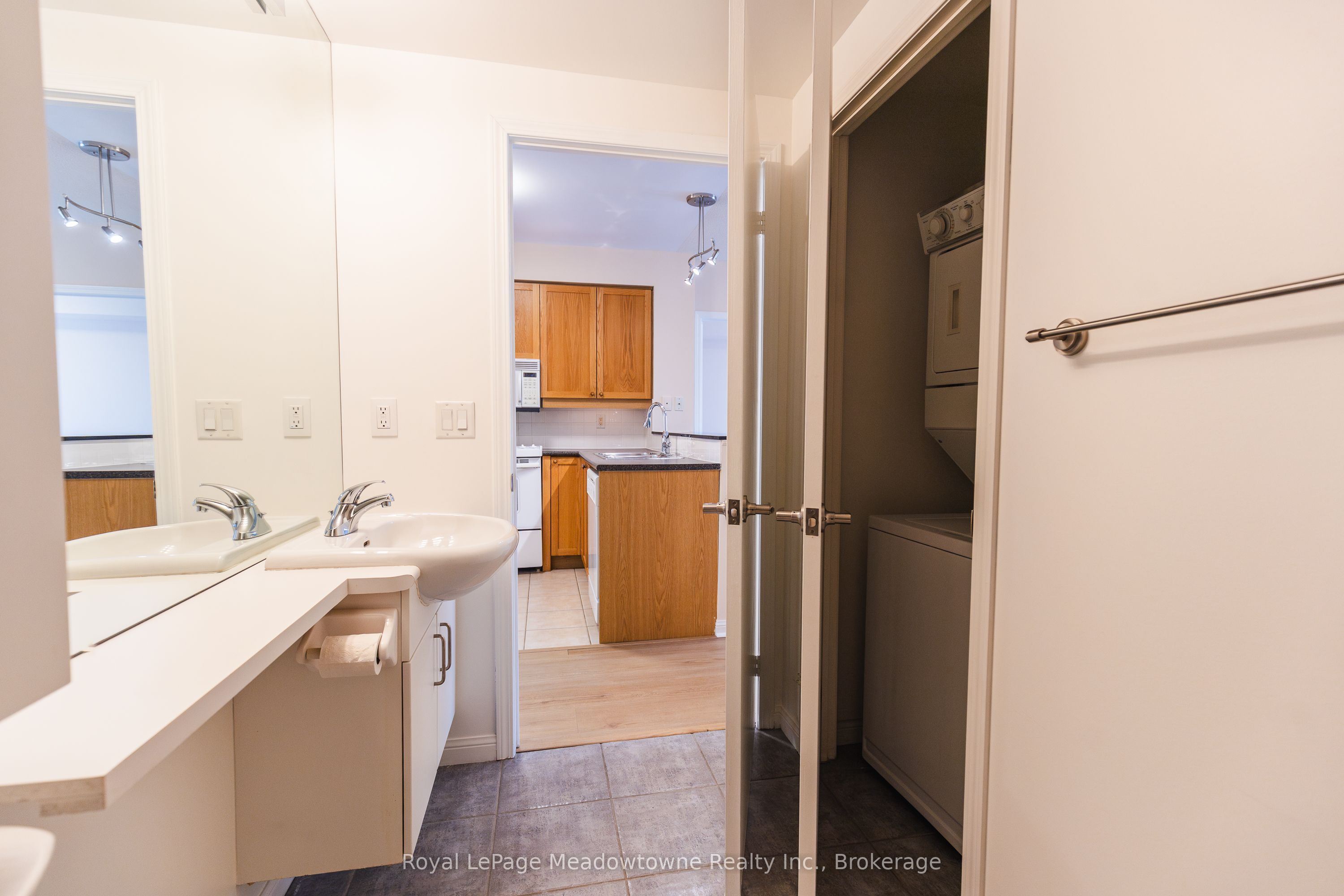 #511 - 1801 Bayview Avenue Property Photo 30