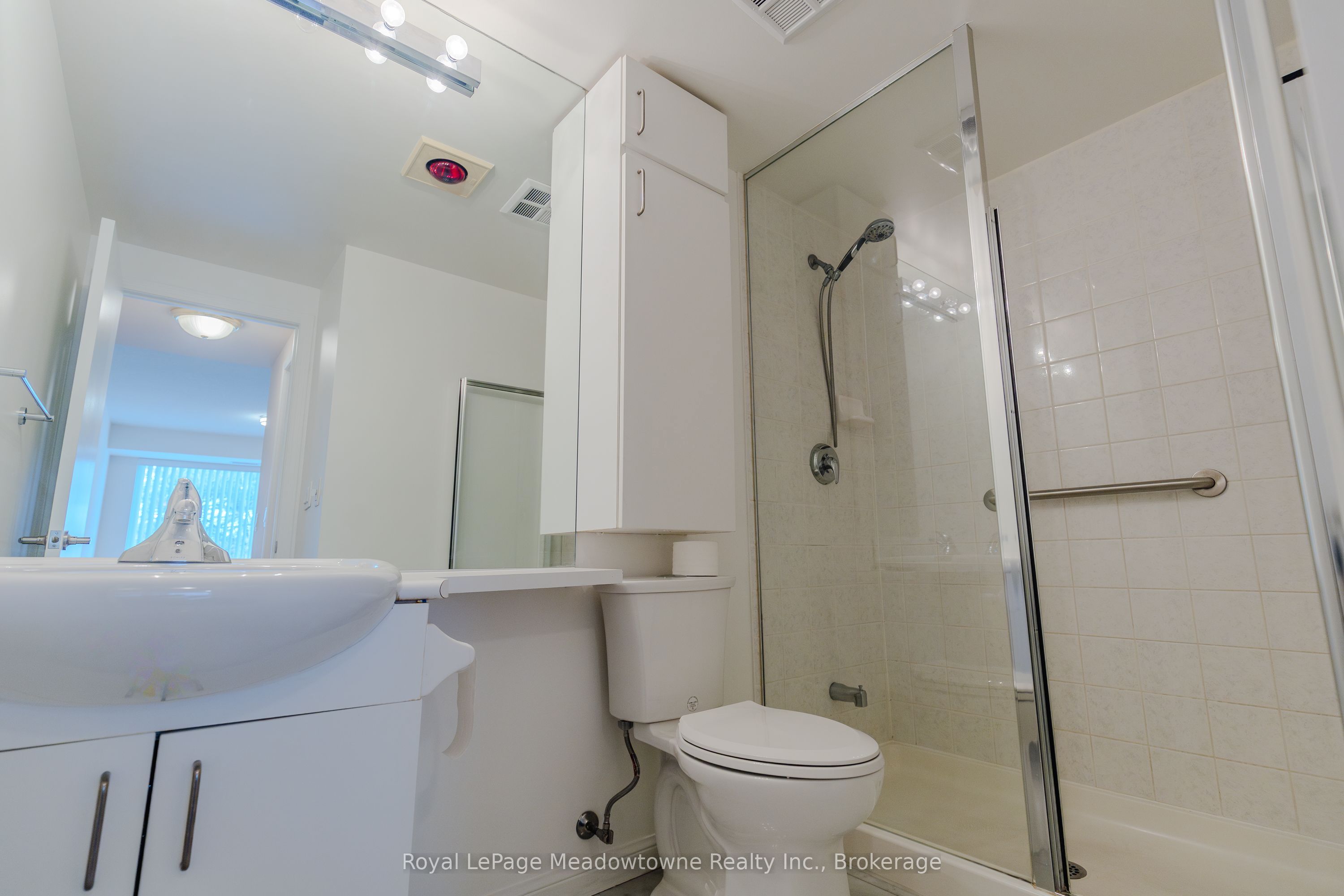 #511 - 1801 Bayview Avenue Property Photo 33