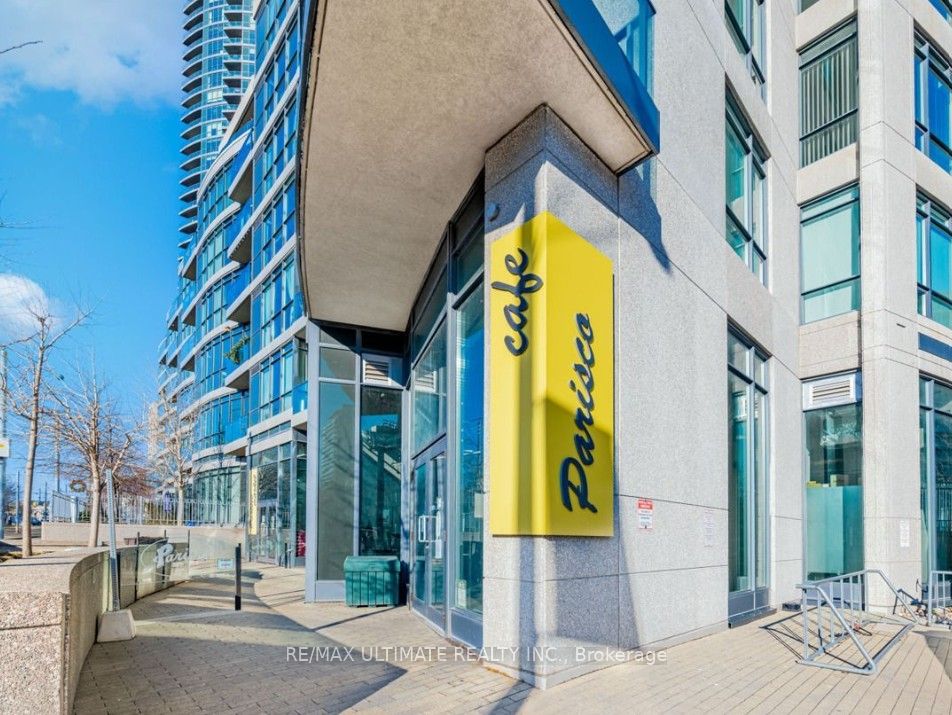#8 - 215 Fort York Boulevard Property Photo 20