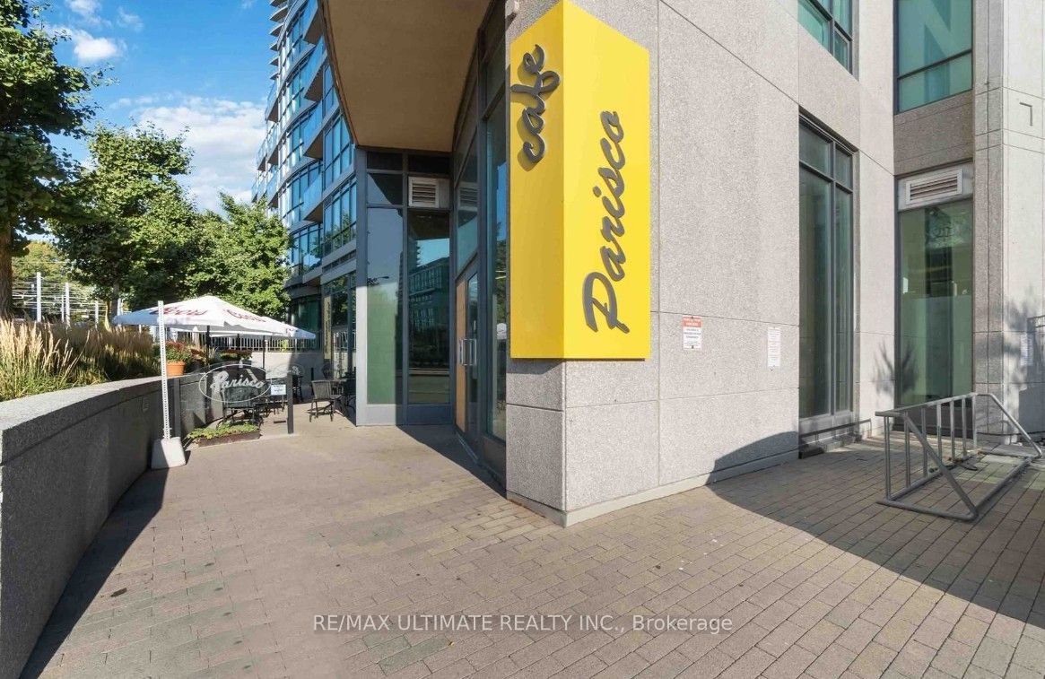 #8 - 215 Fort York Boulevard Property Photo 26
