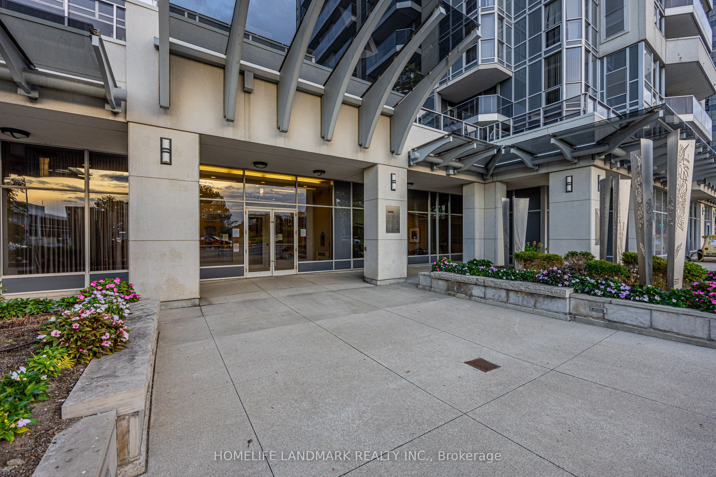 #1603 - 5791 Yonge Street Property Photo 4