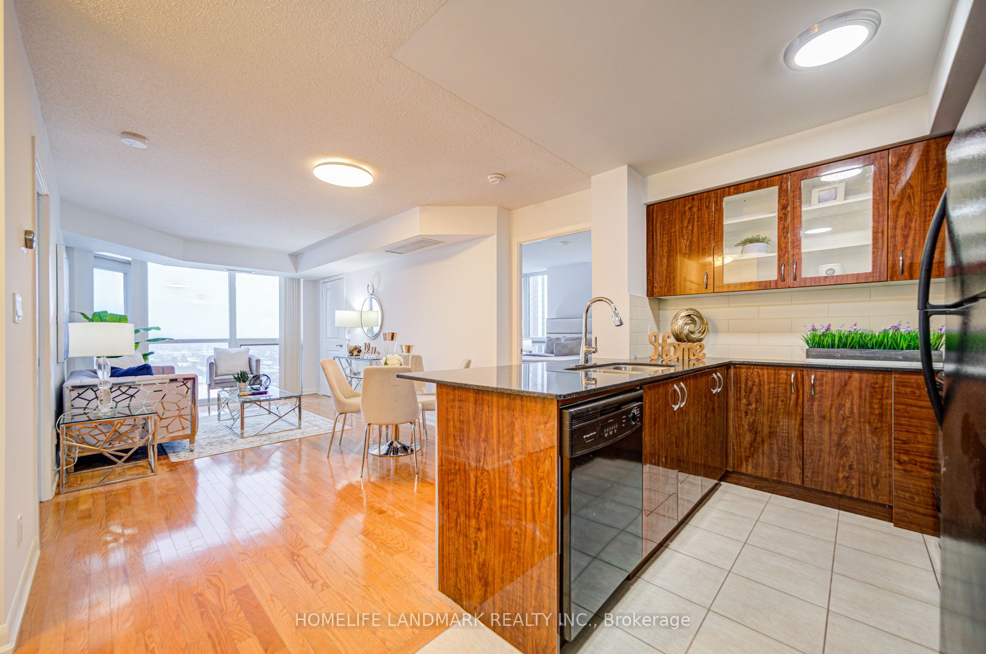 #1603 - 5791 Yonge Street Property Photo 8
