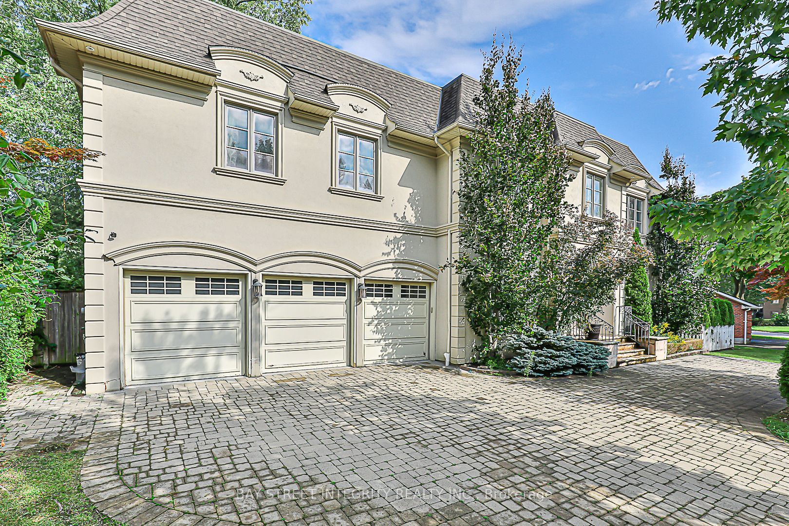 50 Leacroft Crescent Property Photo 2