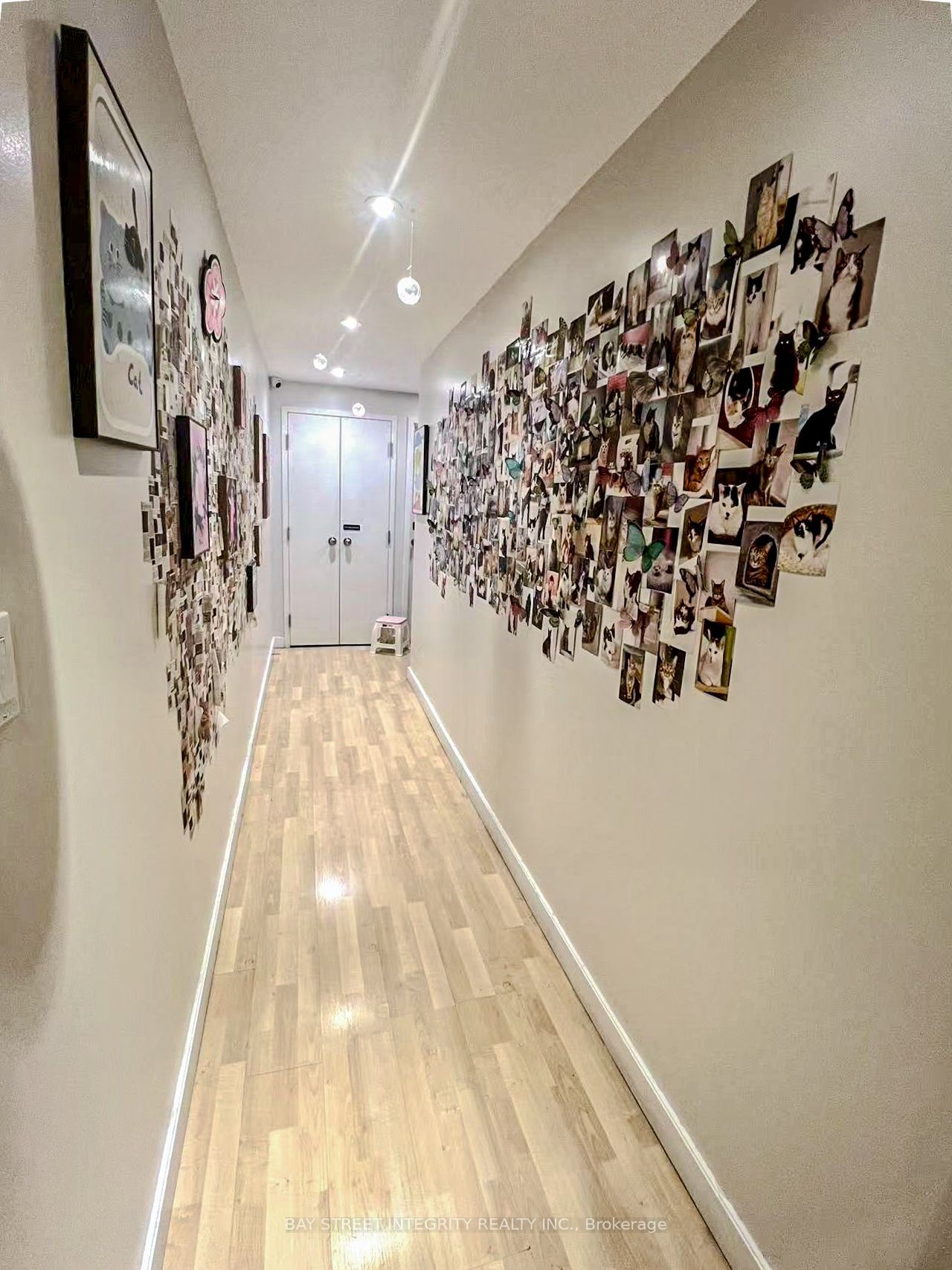 #upper - 360 Queen Street Property Photo 9