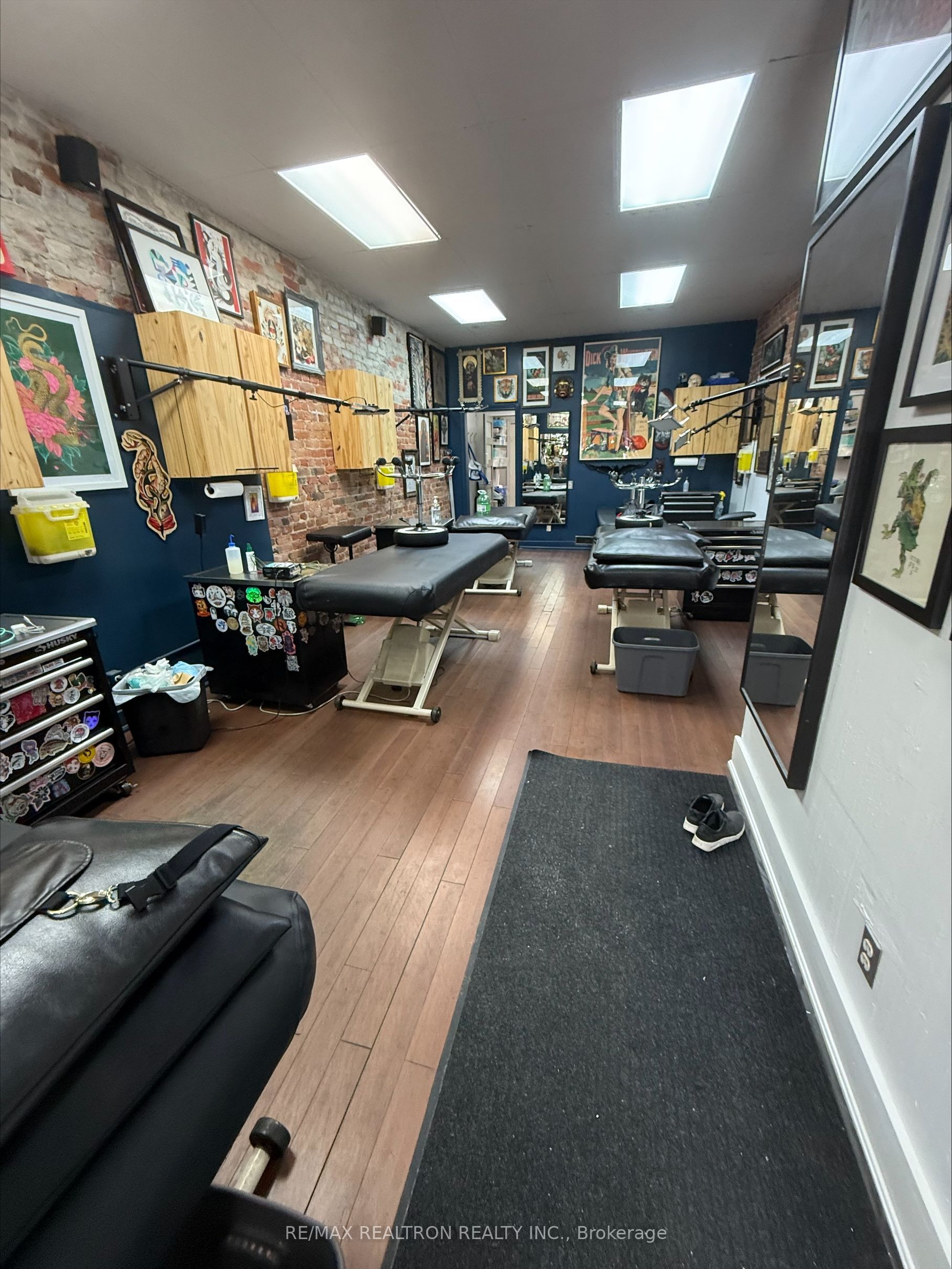 1528 Dundas Street Property Photo 4