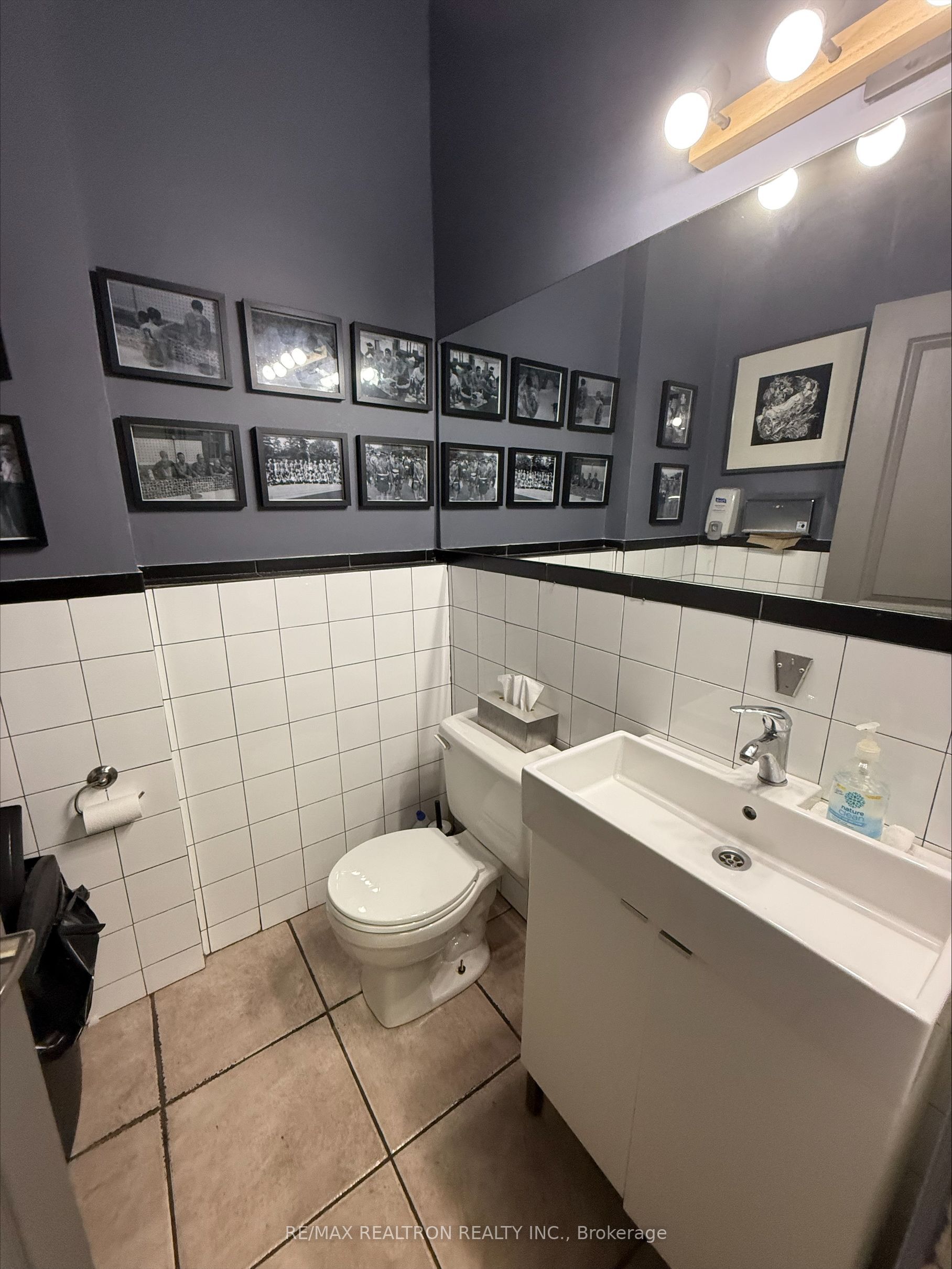 1528 Dundas Street Property Photo 6