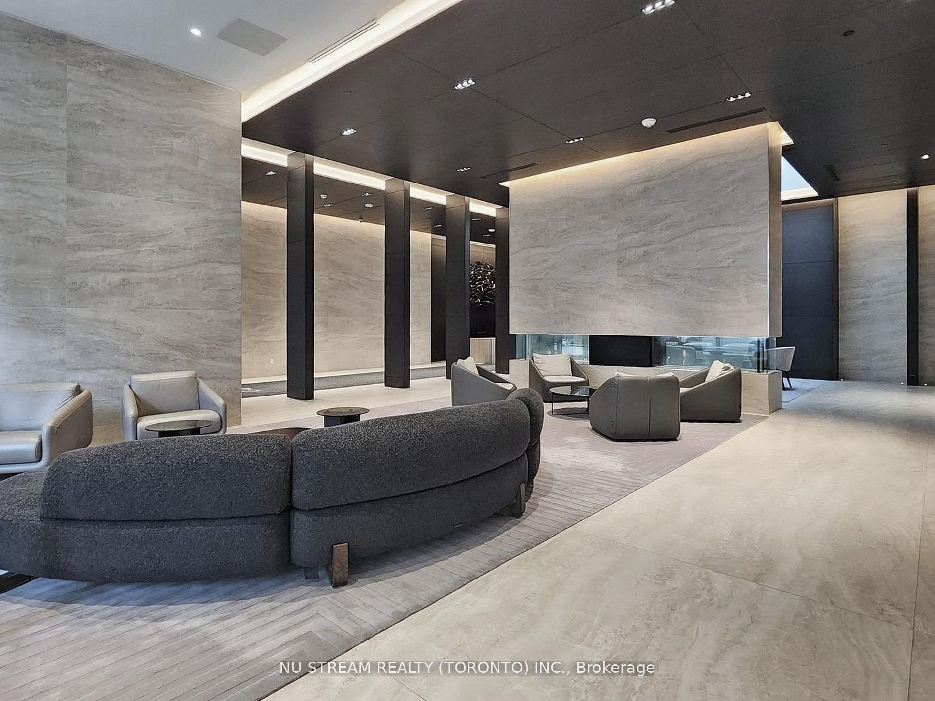 #5109 - 2221 Yonge Street Property Photo 2