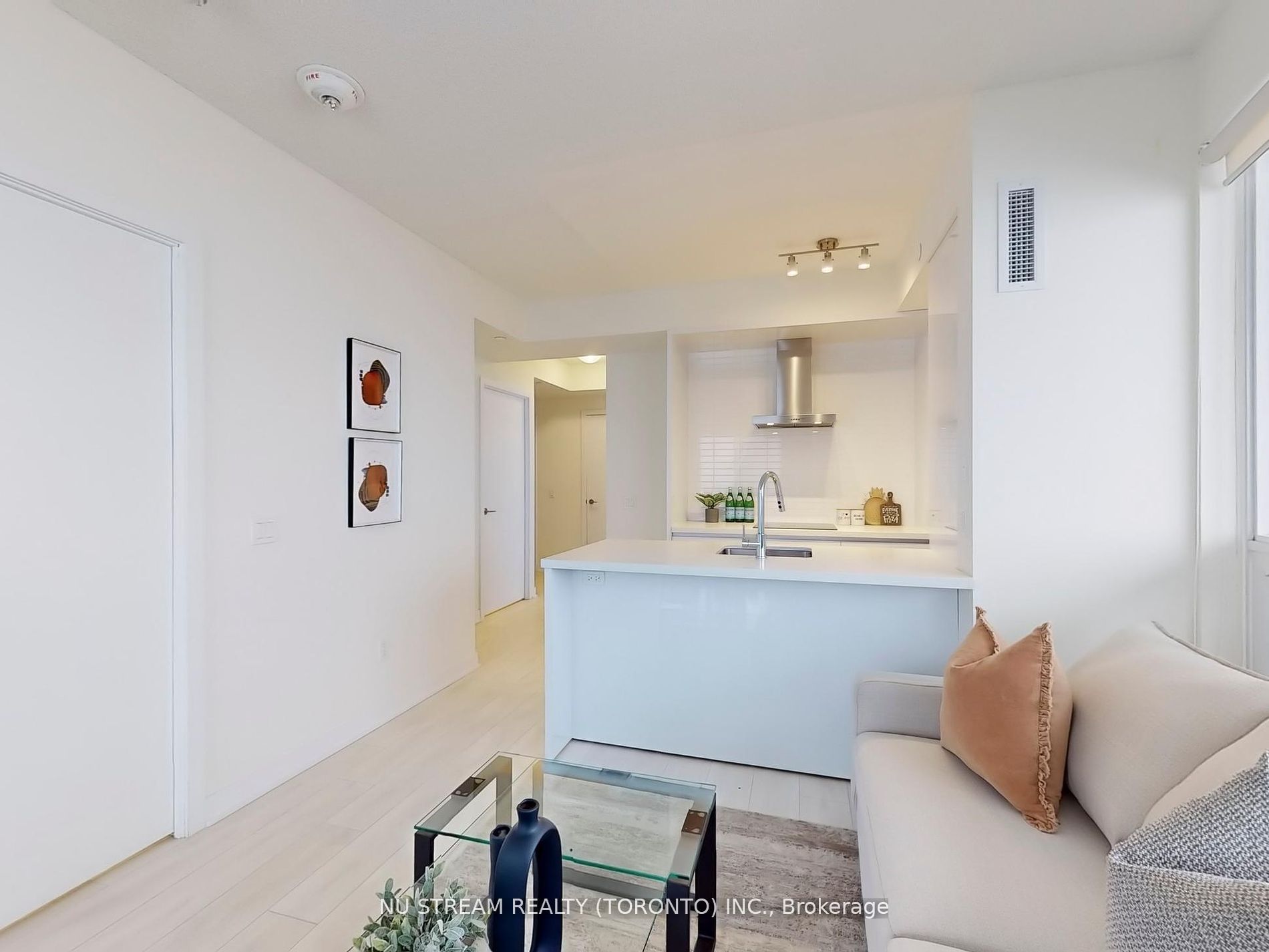 #5109 - 2221 Yonge Street Property Photo 12