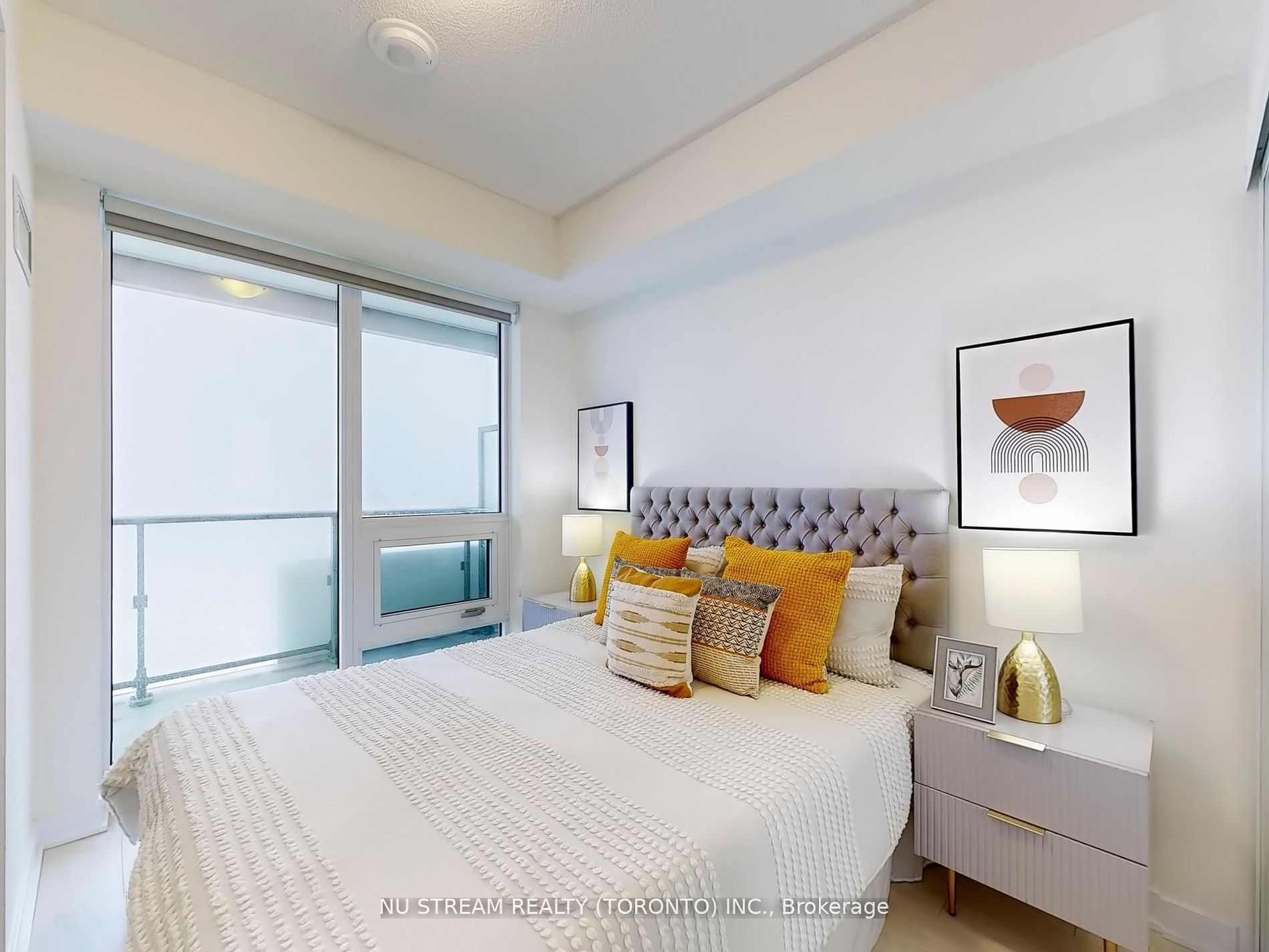 #5109 - 2221 Yonge Street Property Photo 13
