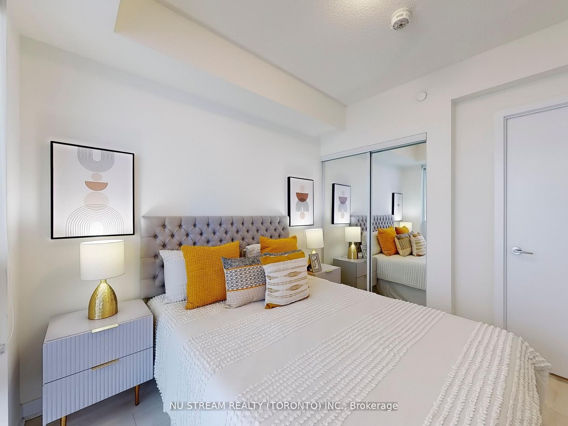 #5109 - 2221 Yonge Street Property Photo 14