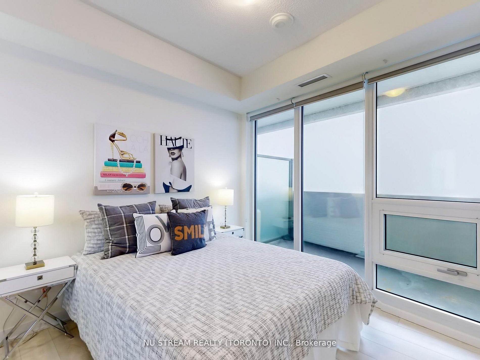 #5109 - 2221 Yonge Street Property Photo 18