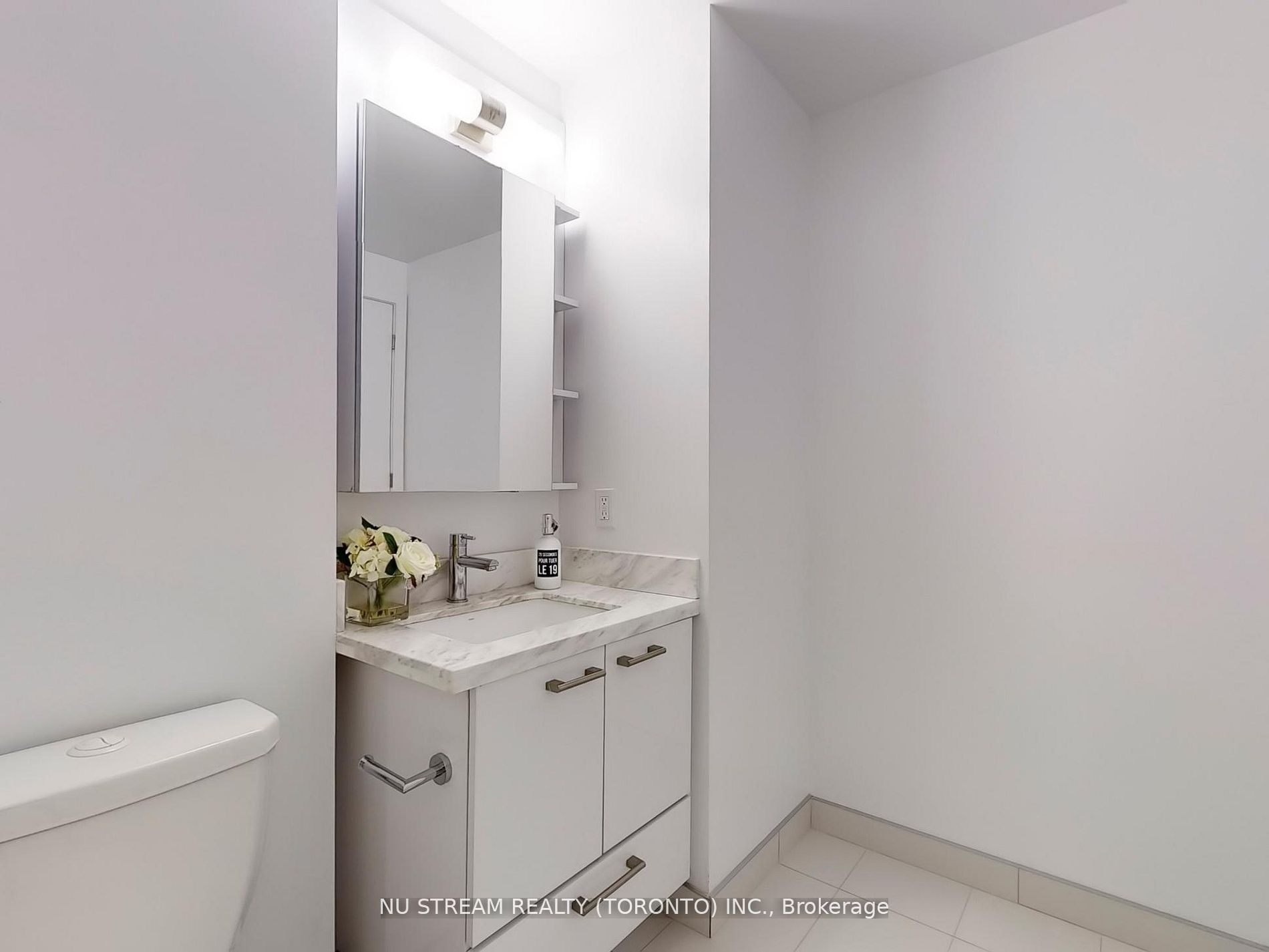 #5109 - 2221 Yonge Street Property Photo 19