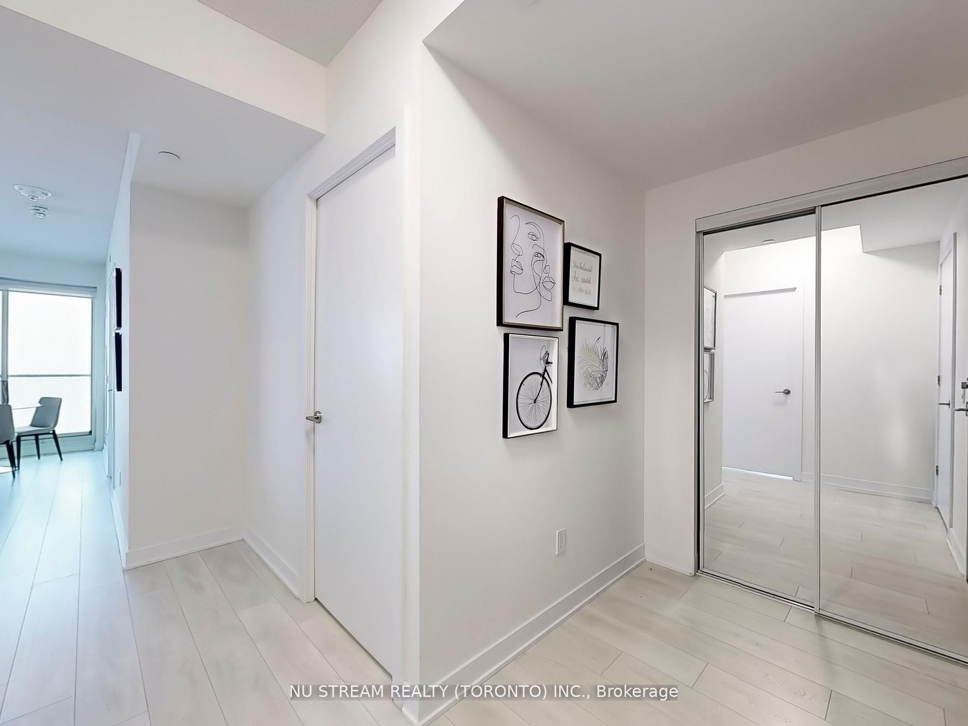 #5109 - 2221 Yonge Street Property Photo 20
