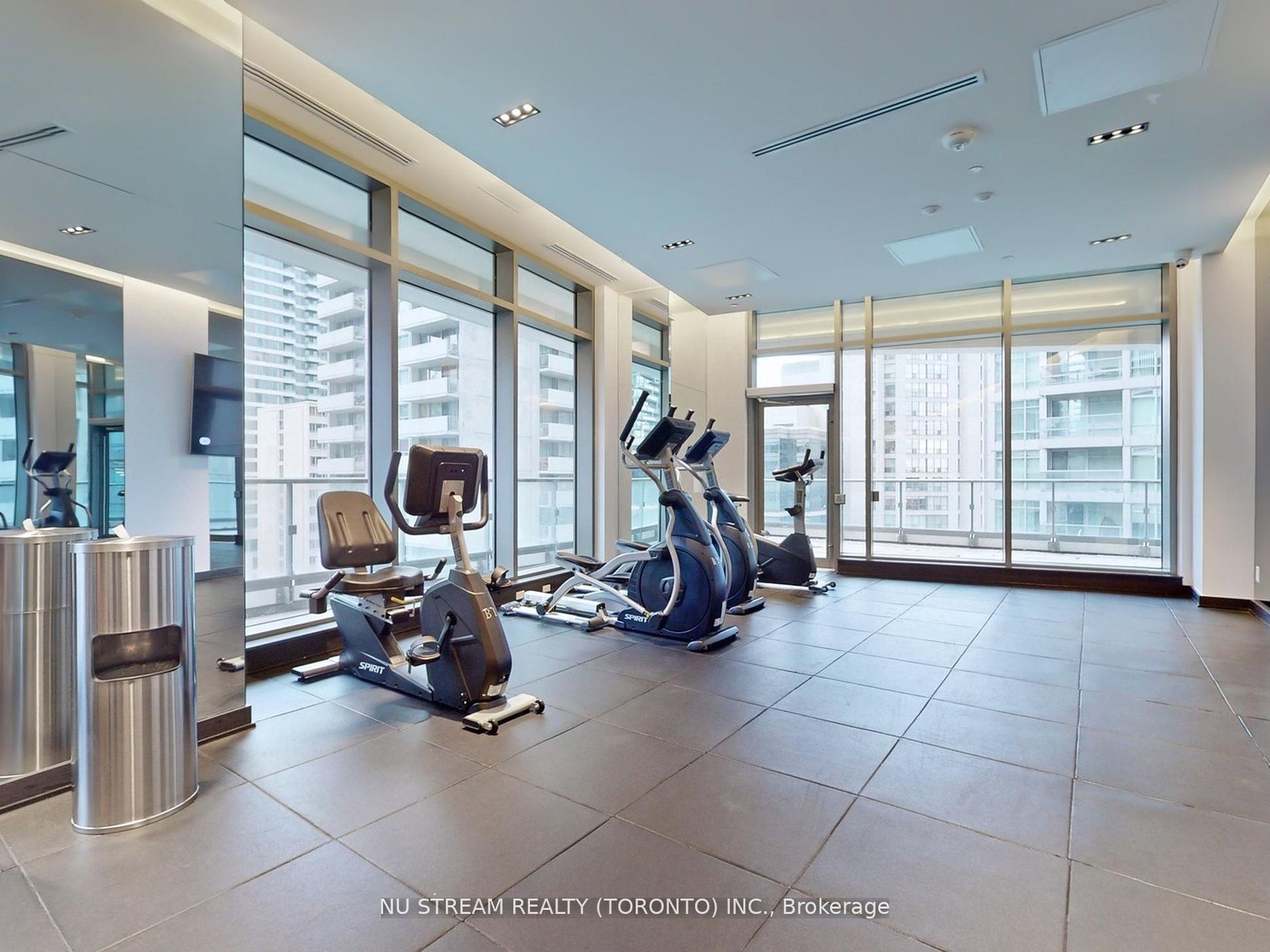#5109 - 2221 Yonge Street Property Photo 22