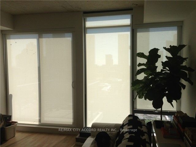 #718 - 560 King Street Property Photo 1