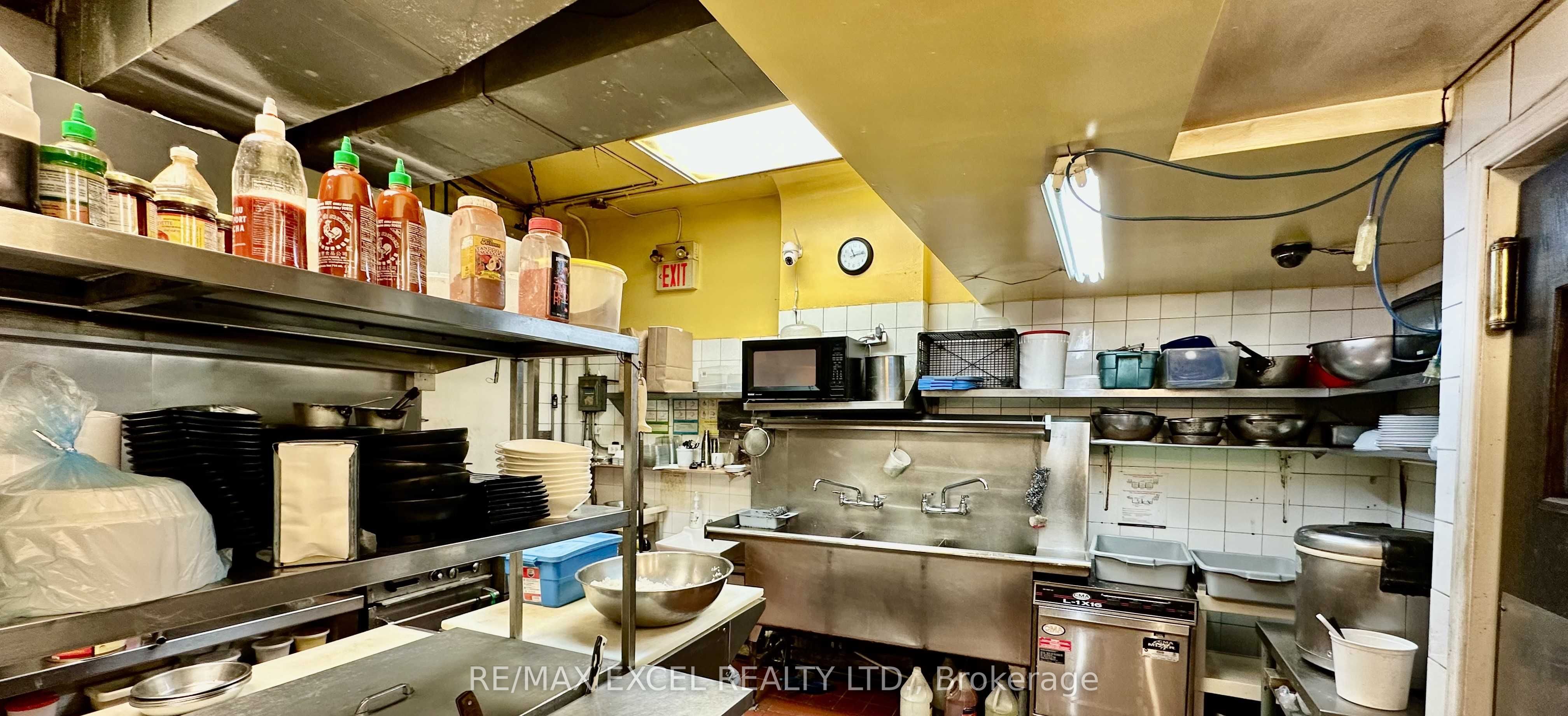 1570-72 Bayview Avenue Property Photo 7