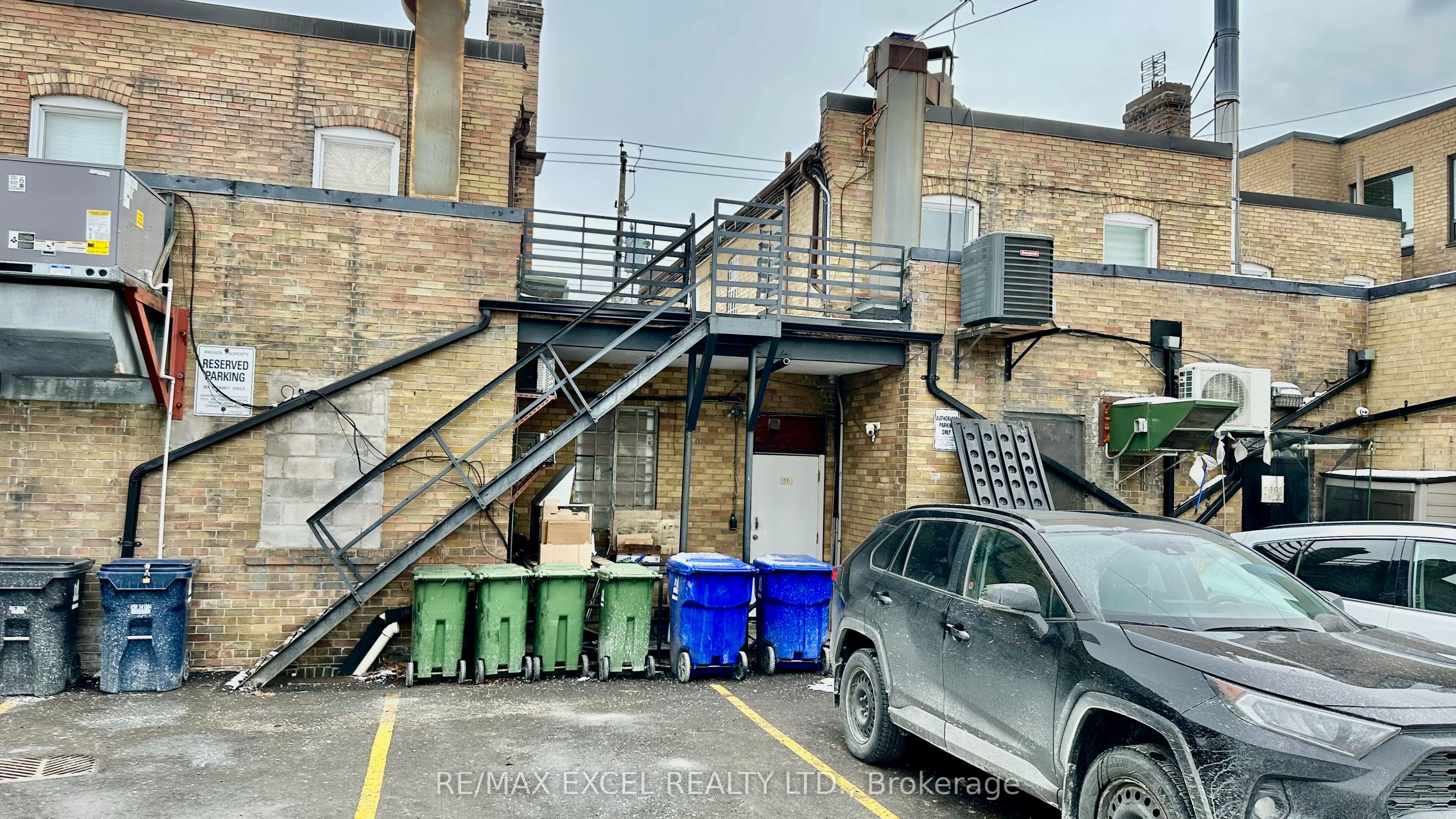 1570-72 Bayview Avenue Property Photo 9