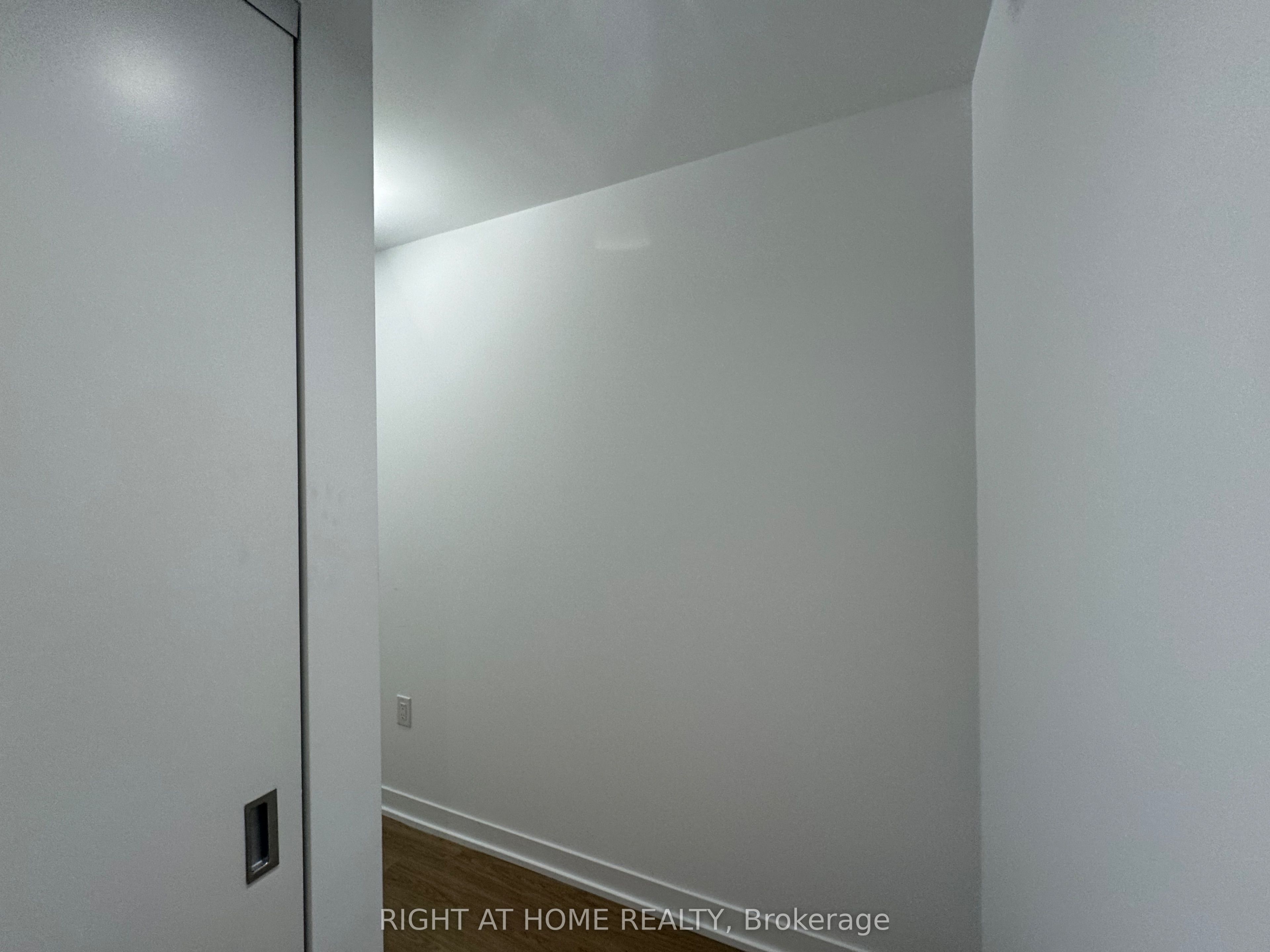 #317 - 195 Mccaul Street Property Photo 6