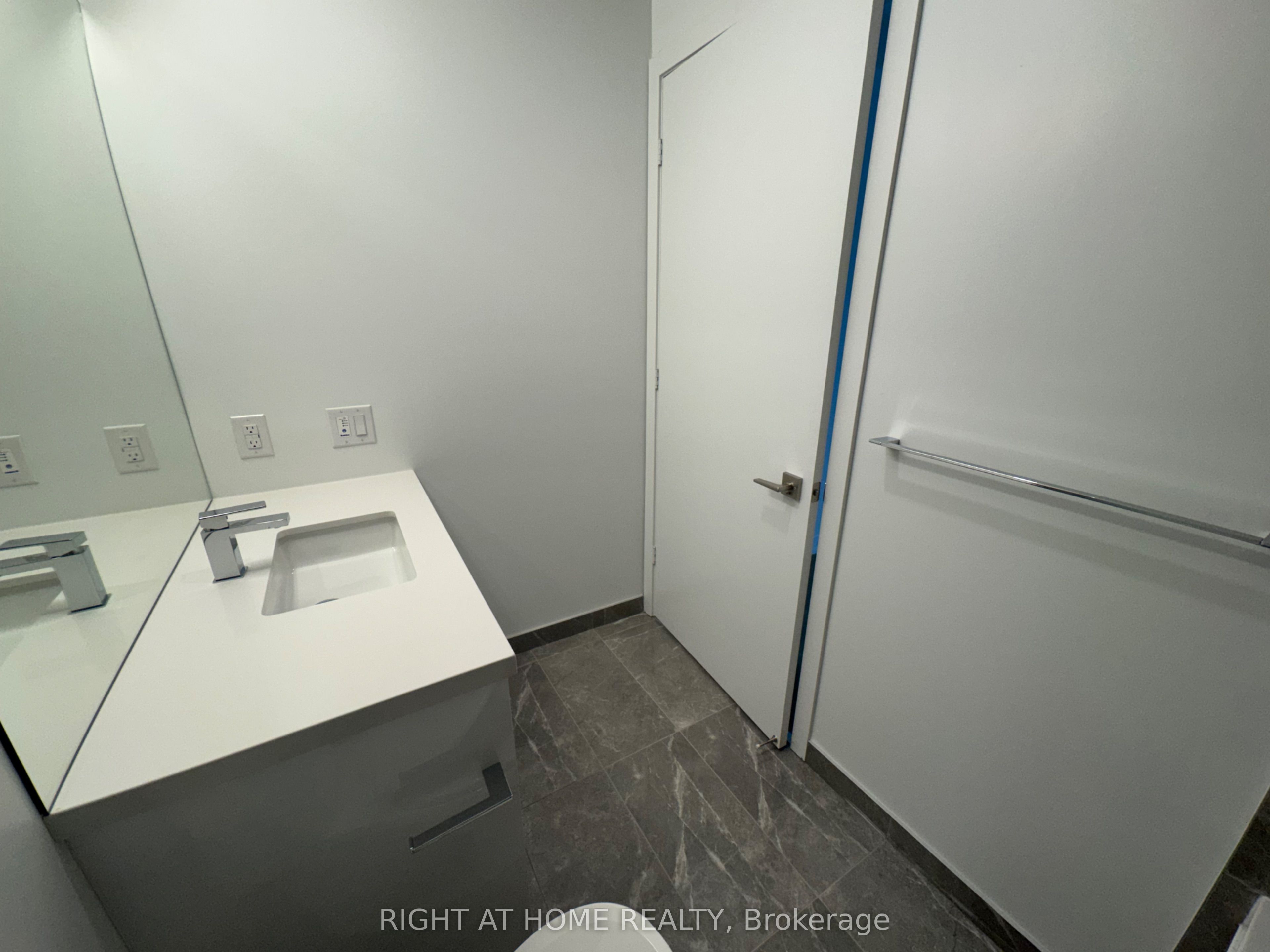 #317 - 195 Mccaul Street Property Photo 21