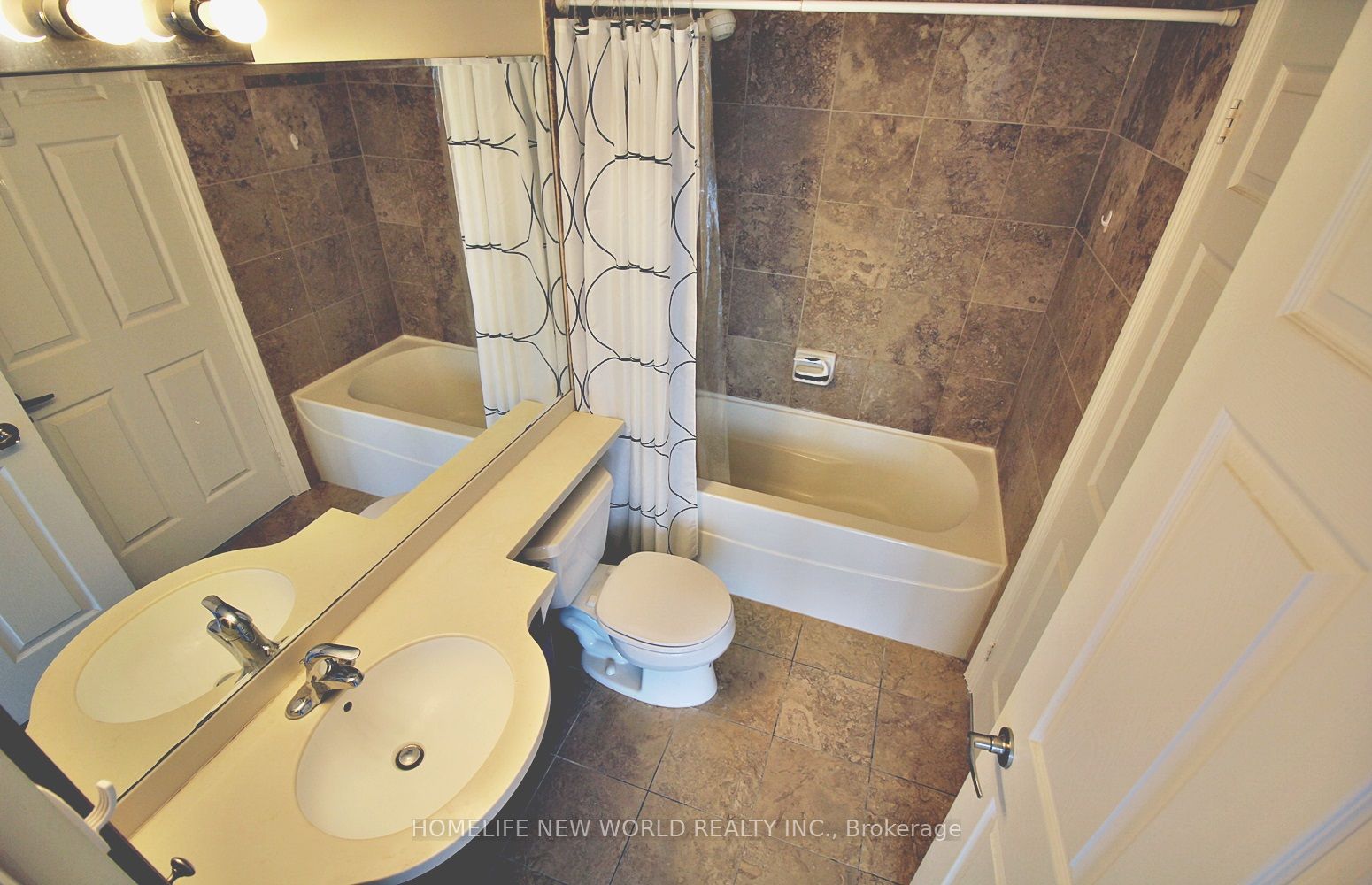 #3613 - 763 Bay Street Property Photo 7