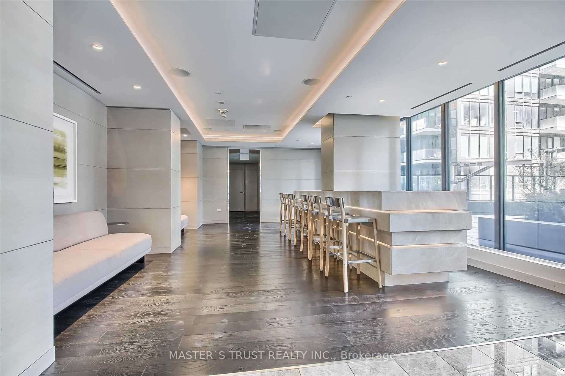 #1502 - 125 Blue Jays Way Property Photo 3
