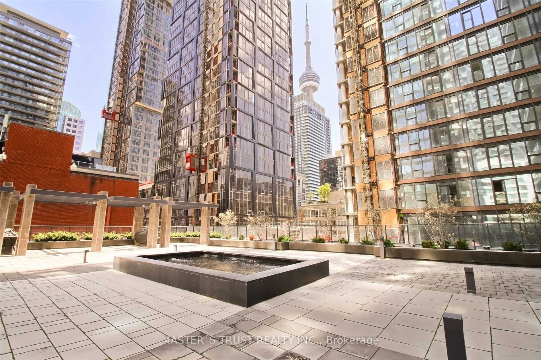 #1502 - 125 Blue Jays Way Property Photo 8