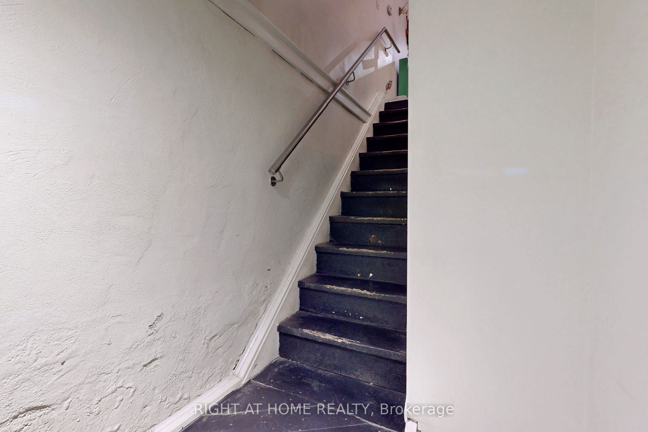 394 King Street Property Photo 16