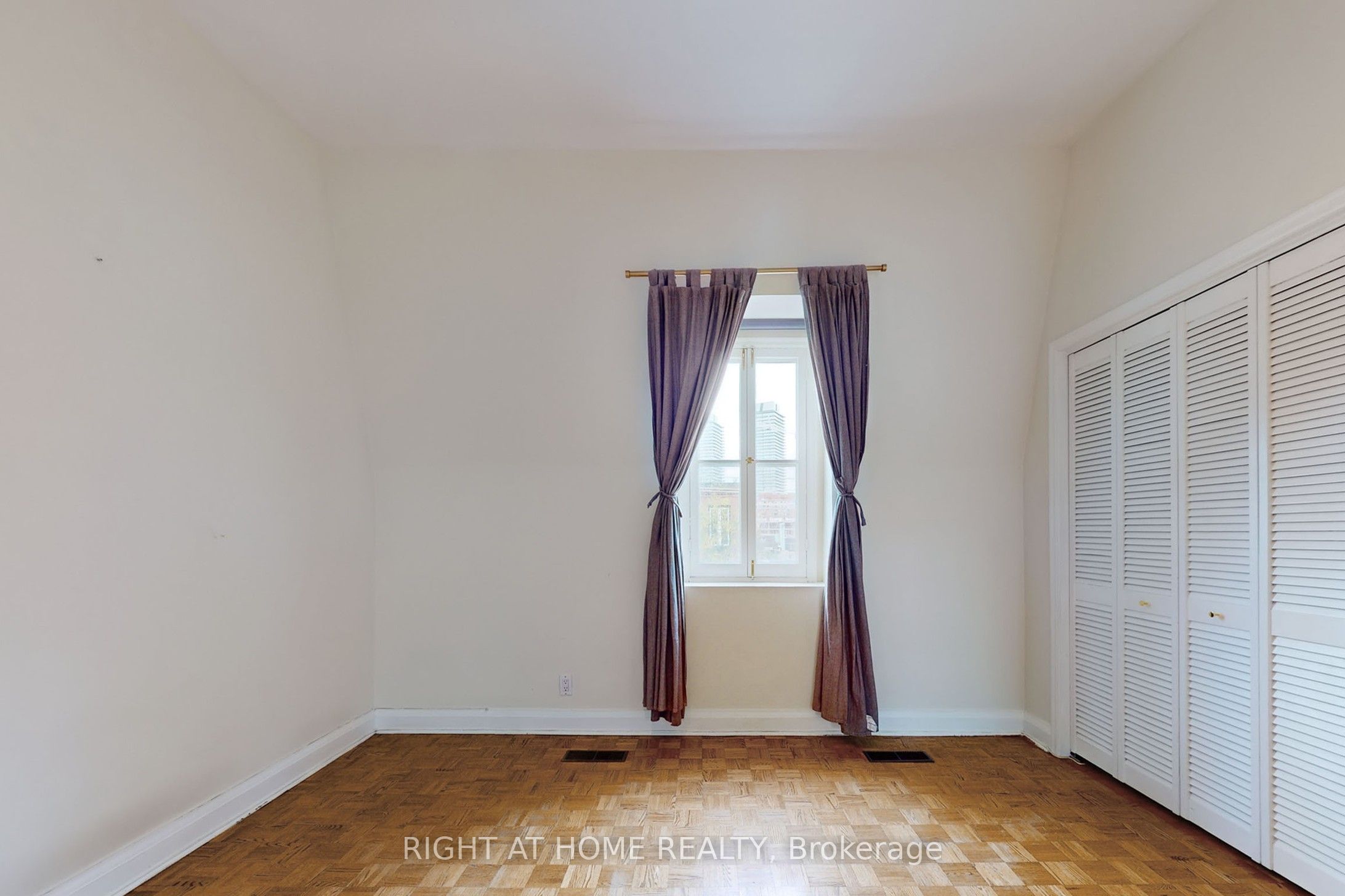 394 King Street Property Photo 40