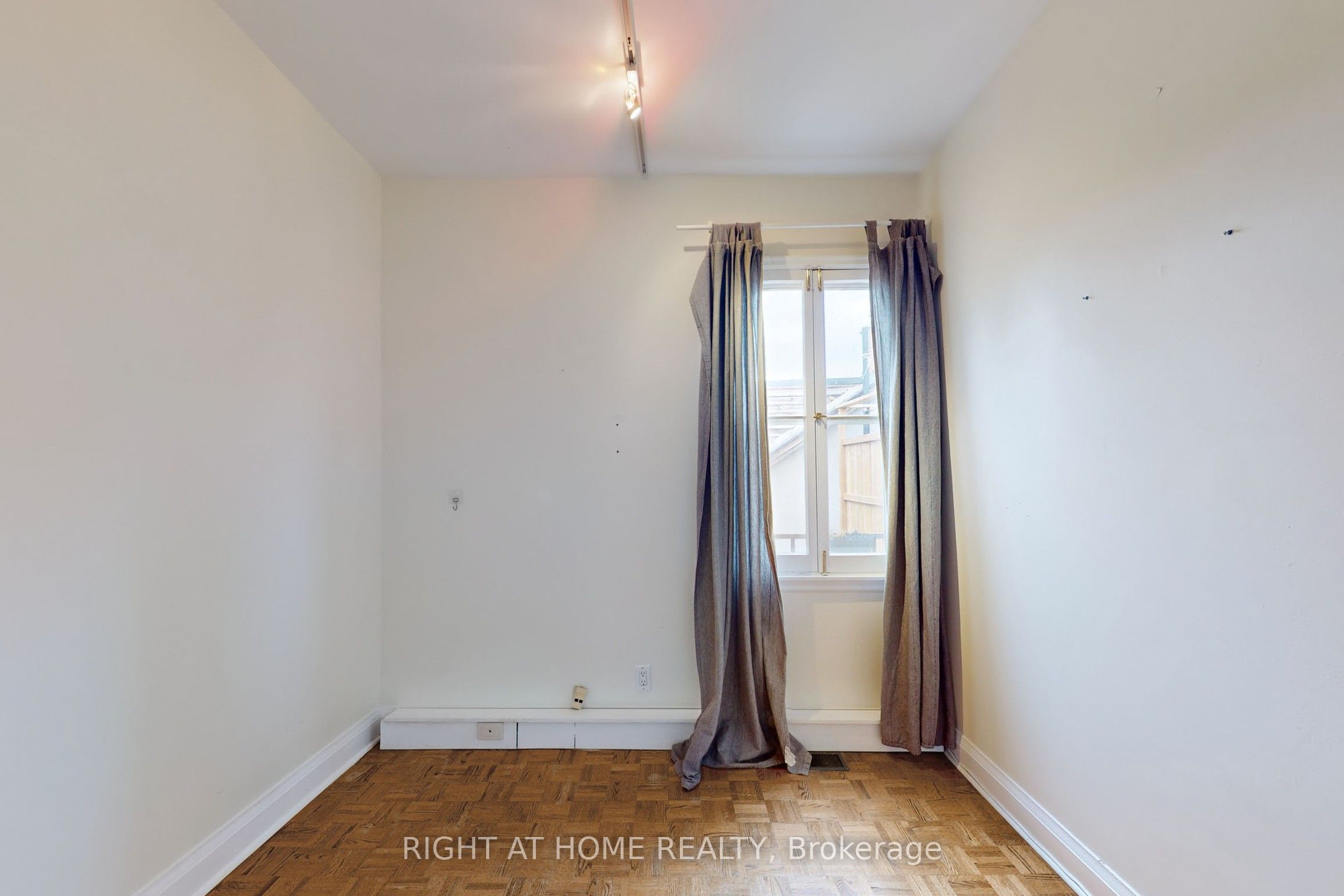 394 King Street Property Photo 43