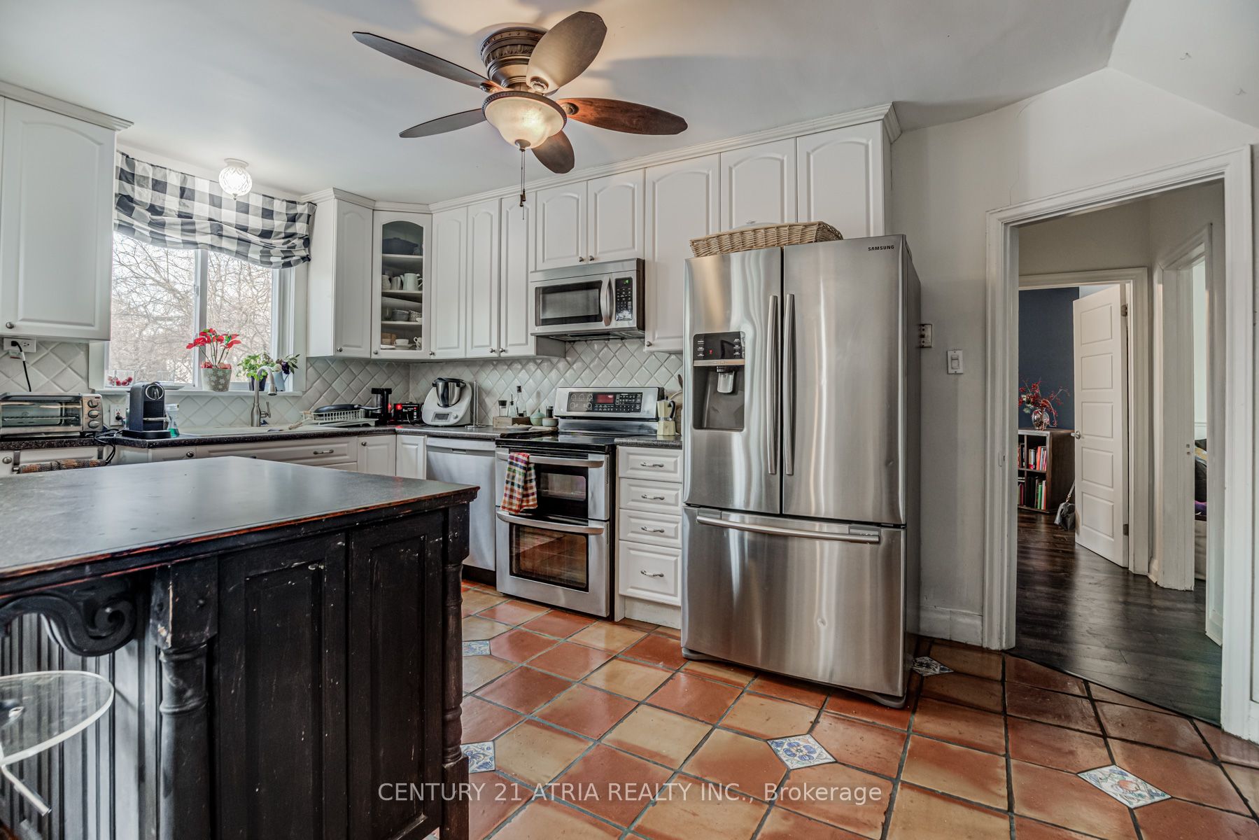 284 Bogert Avenue Property Photo 8