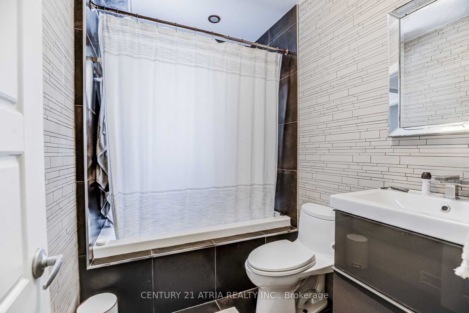 284 Bogert Avenue Property Photo 11