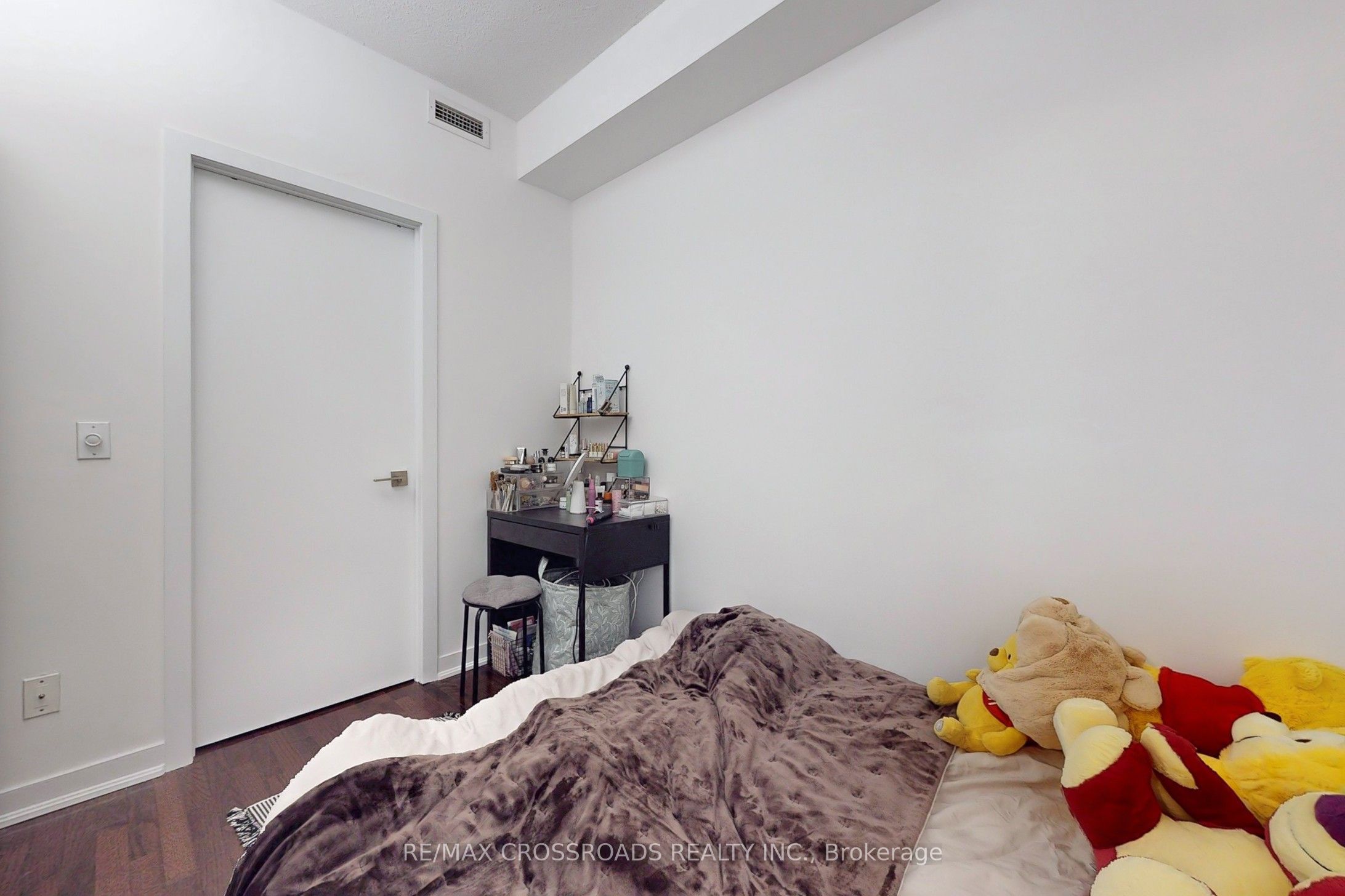 #1507 - 770 Bay Street Property Photo 12