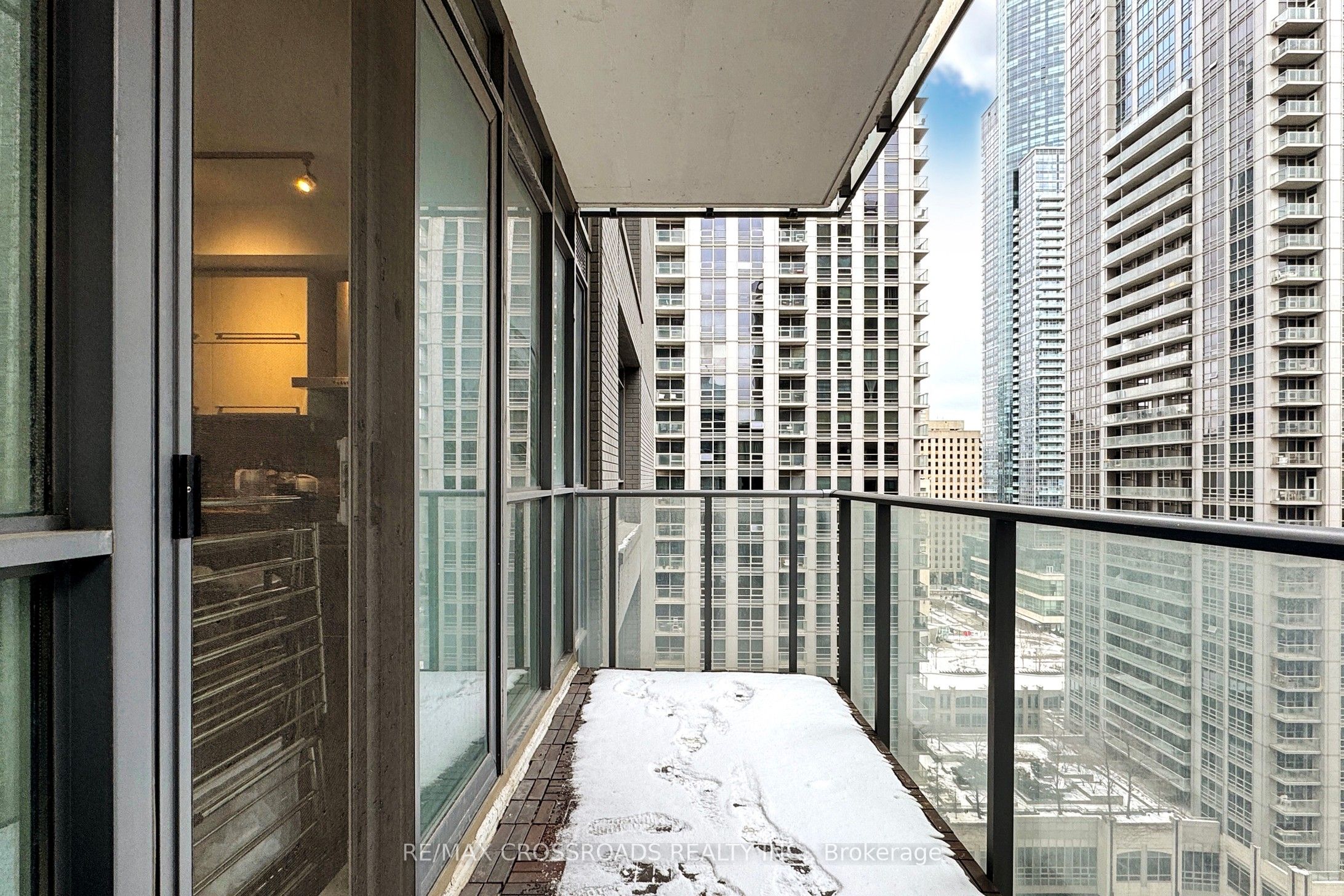 #1507 - 770 Bay Street Property Photo 14