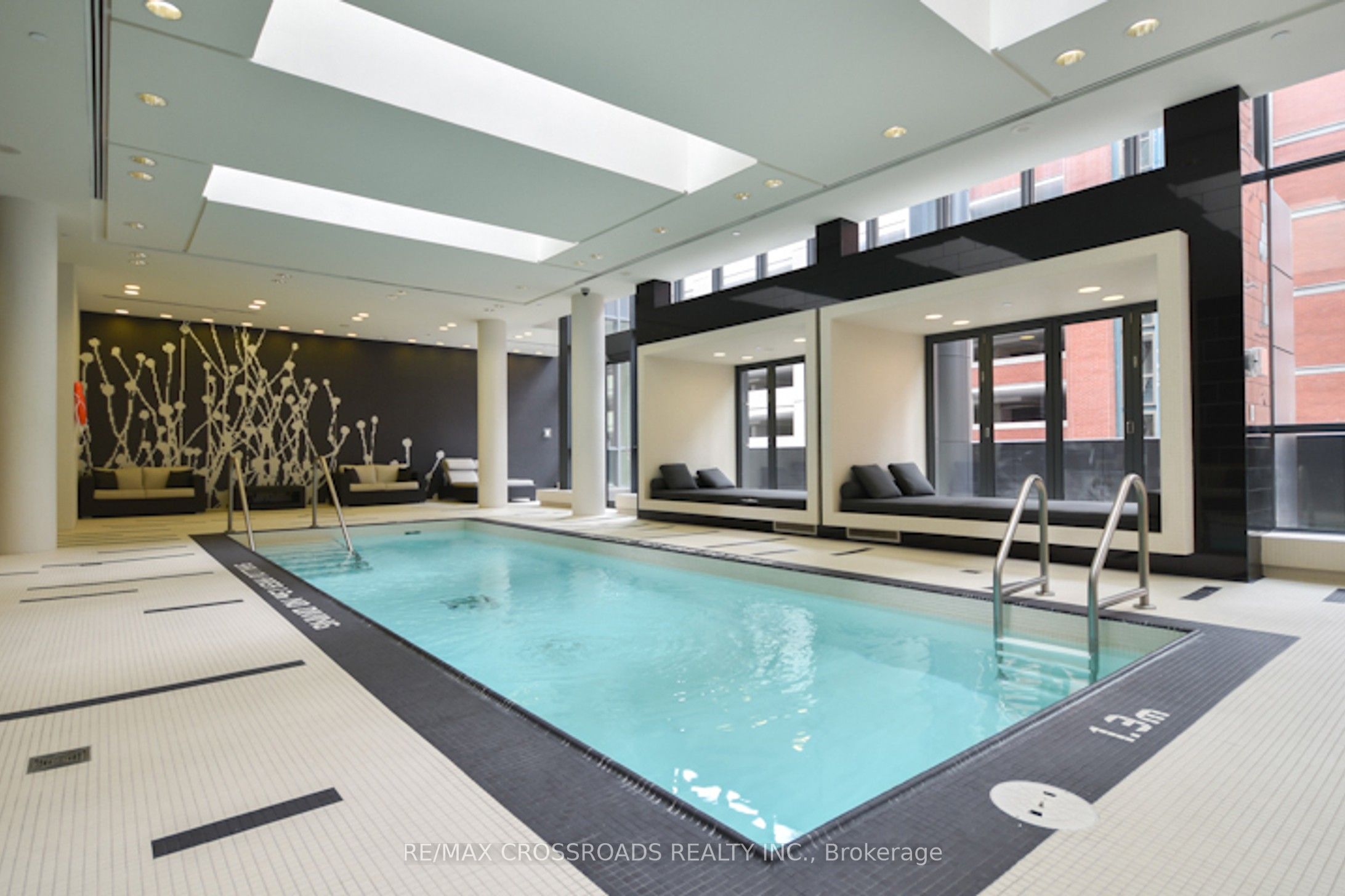 #1507 - 770 Bay Street Property Photo 16