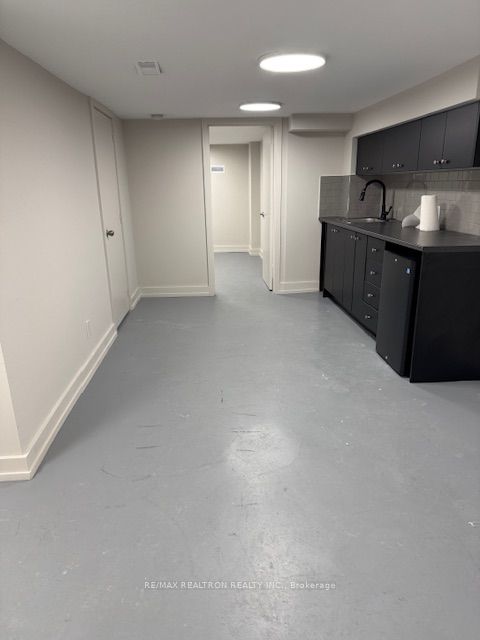 3355 Yonge Street Property Photo 10