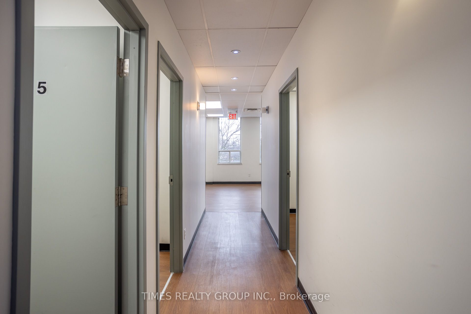#300 - 801 Eglinton Avenue Property Photo 15