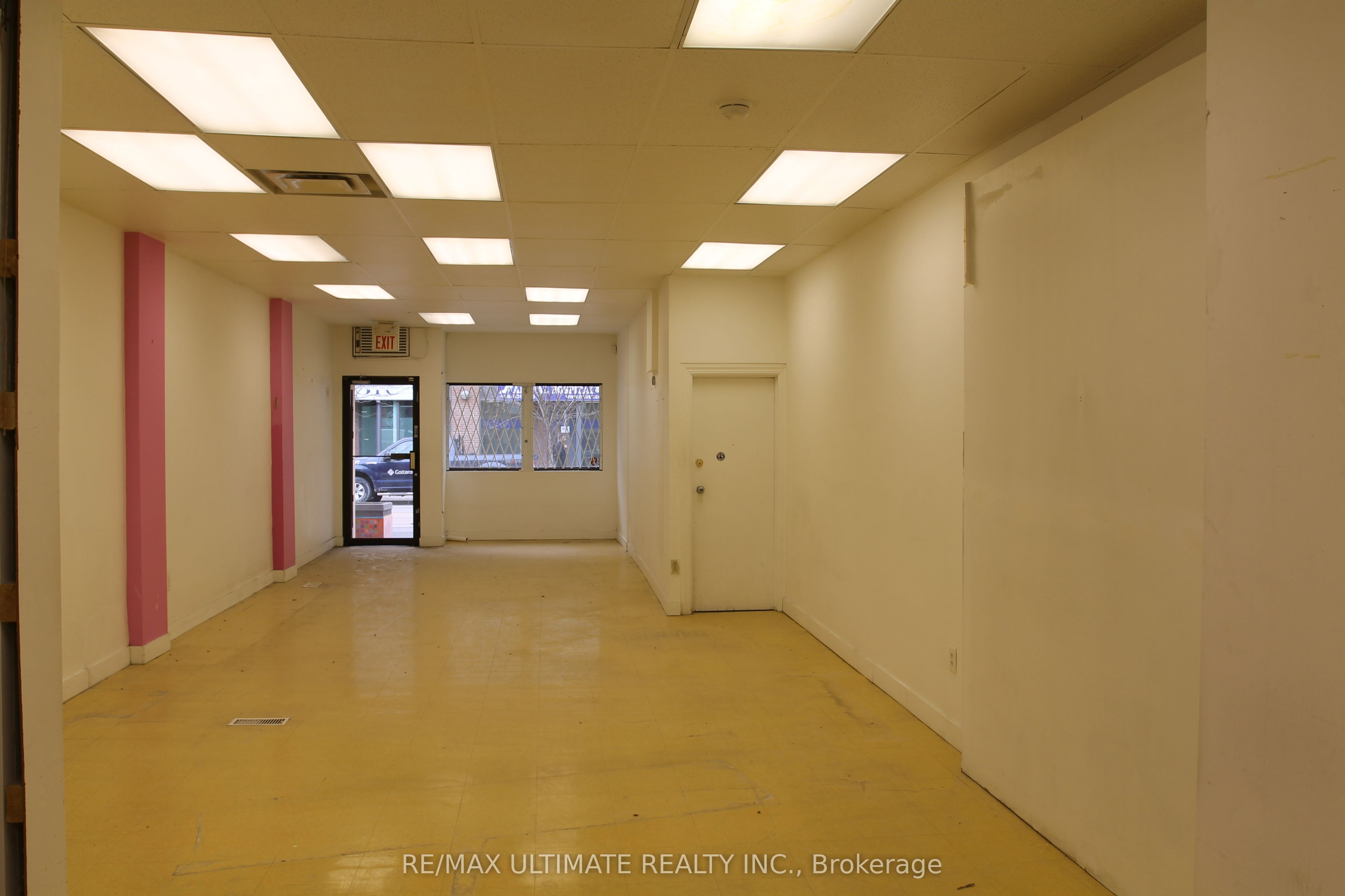 1190 Queen Street Property Photo 1