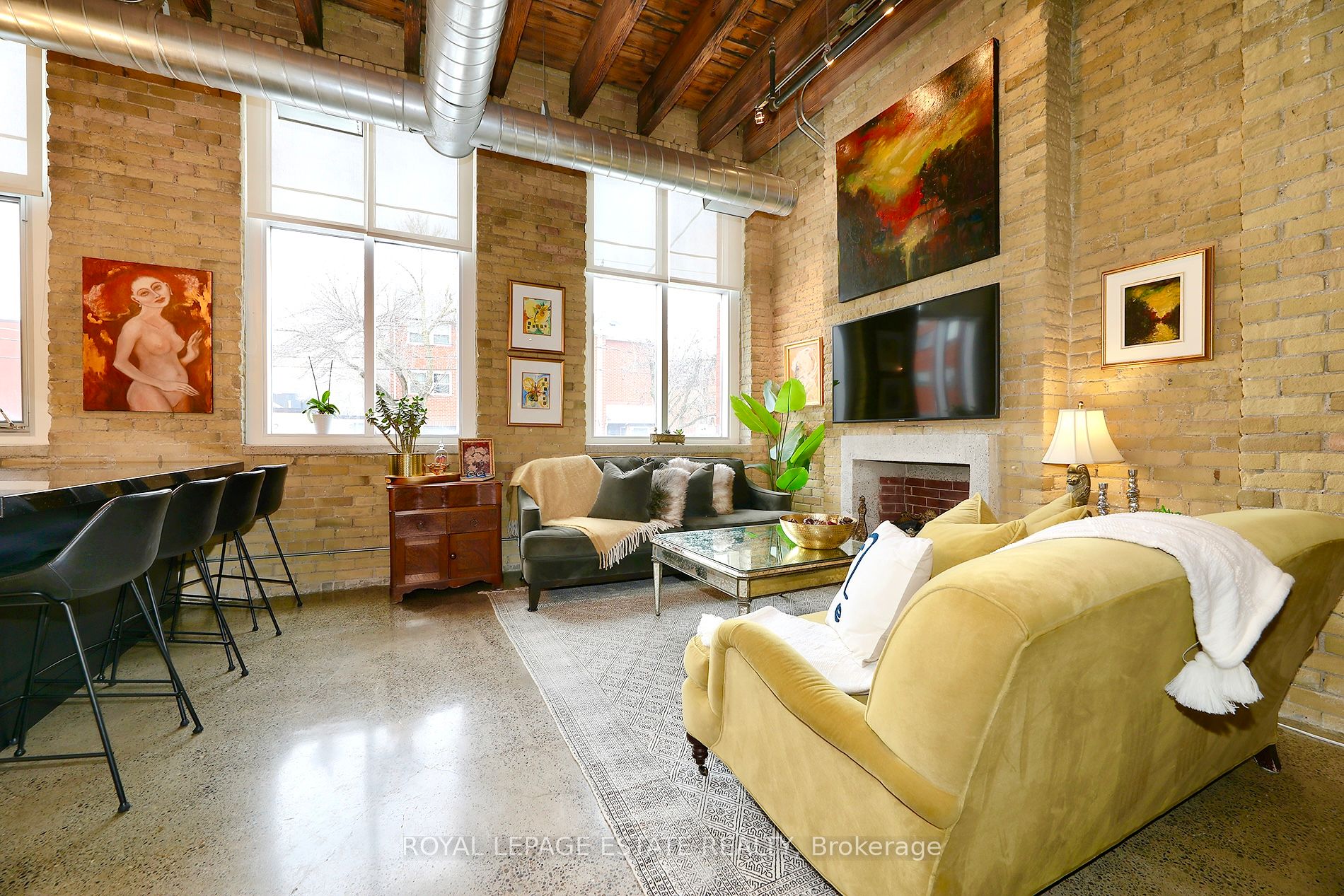 #101 - 19 River Street Property Photo 1