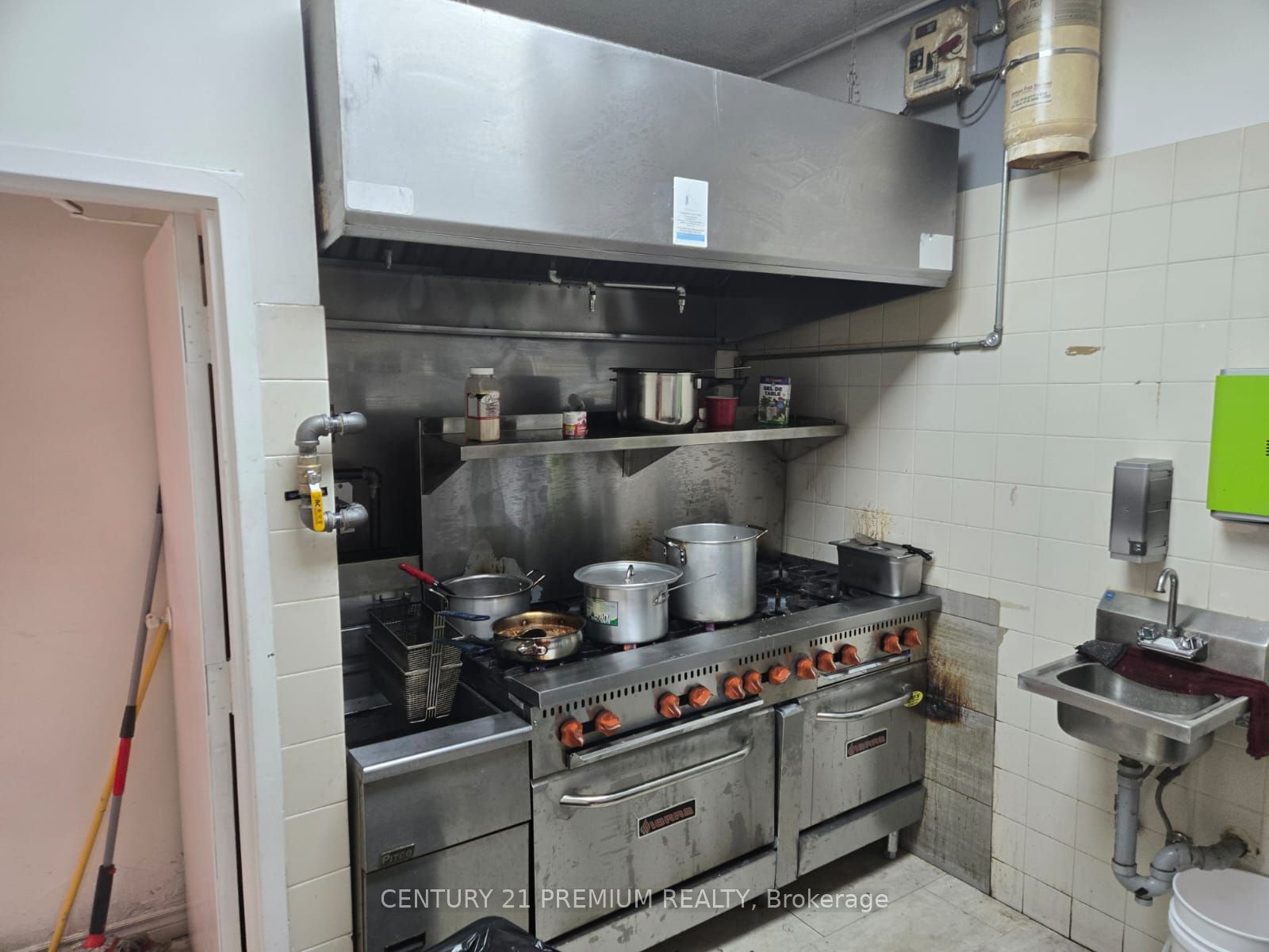 1653 Eglinton Avenue Property Photo 8