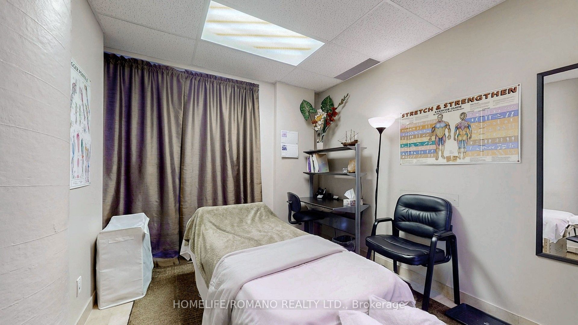 #c3 - 800 Sheppard Avenue Property Photo 18