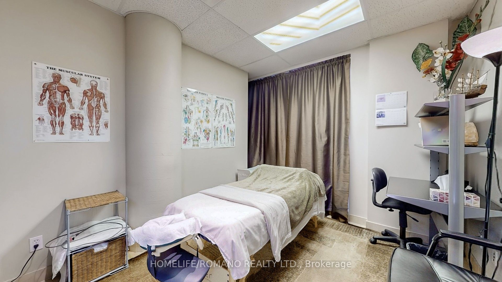 #c3 - 800 Sheppard Avenue Property Photo 19