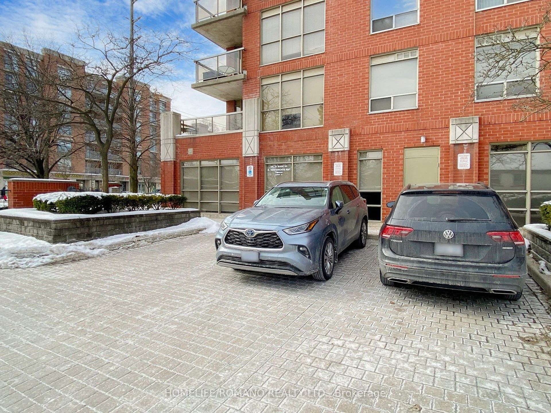 #c1 - 800 Sheppard Avenue Property Photo 4