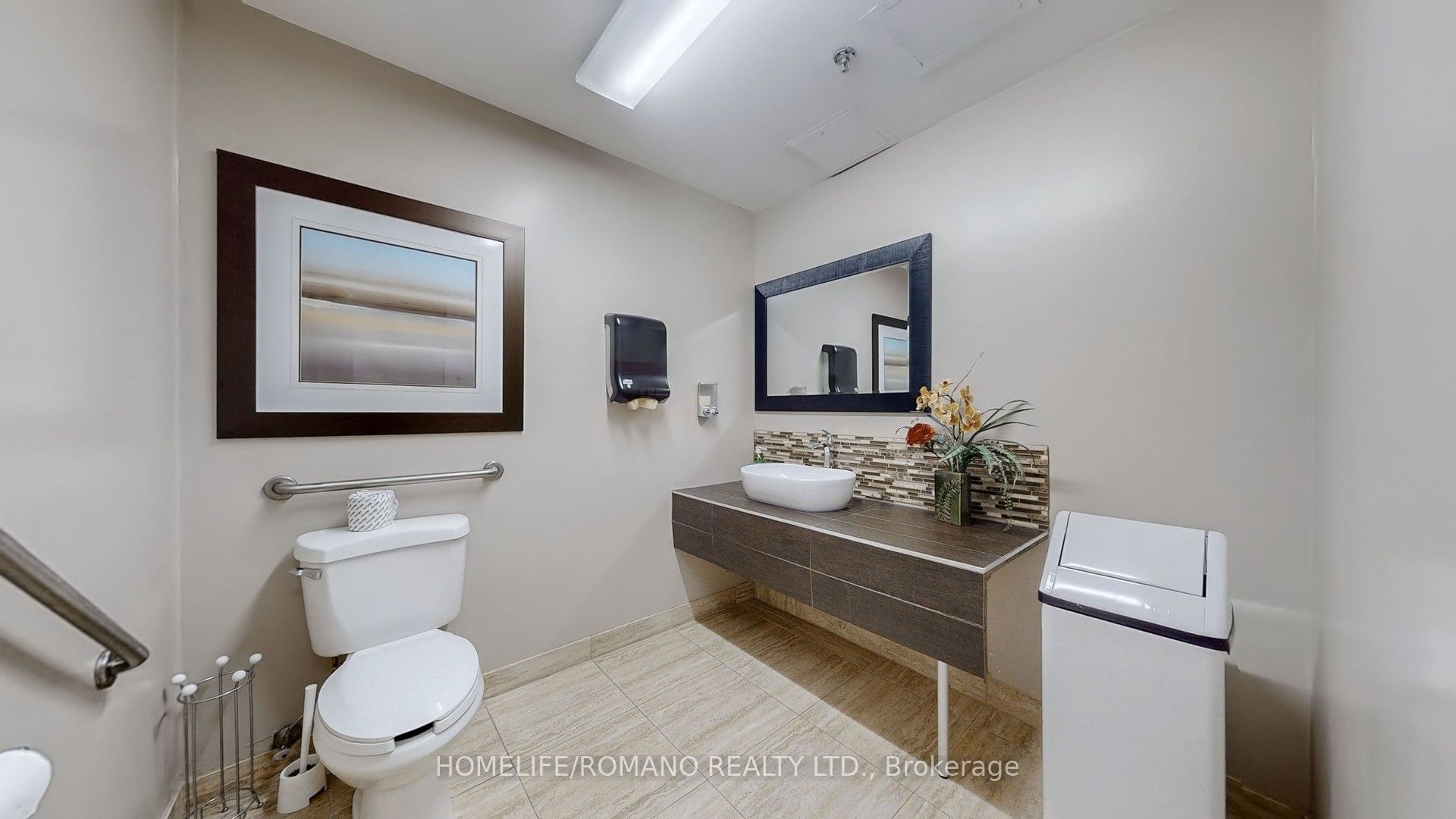 #c1 - 800 Sheppard Avenue Property Photo 7