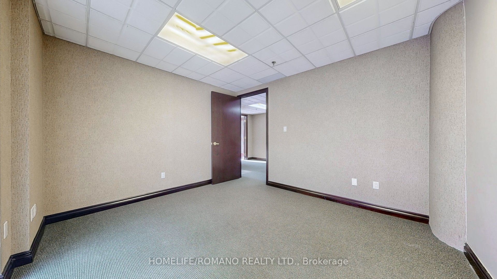 #c1 - 800 Sheppard Avenue Property Photo 18