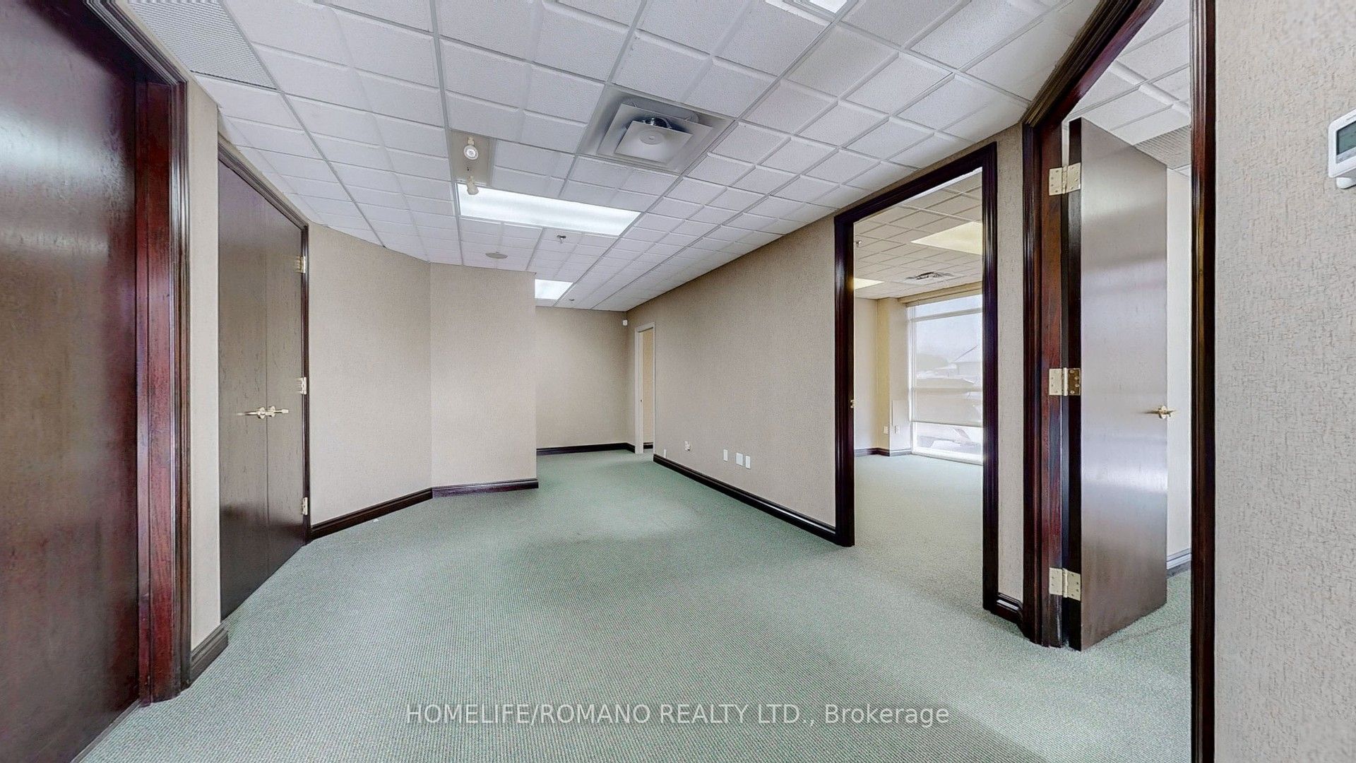 #c1 - 800 Sheppard Avenue Property Photo 27