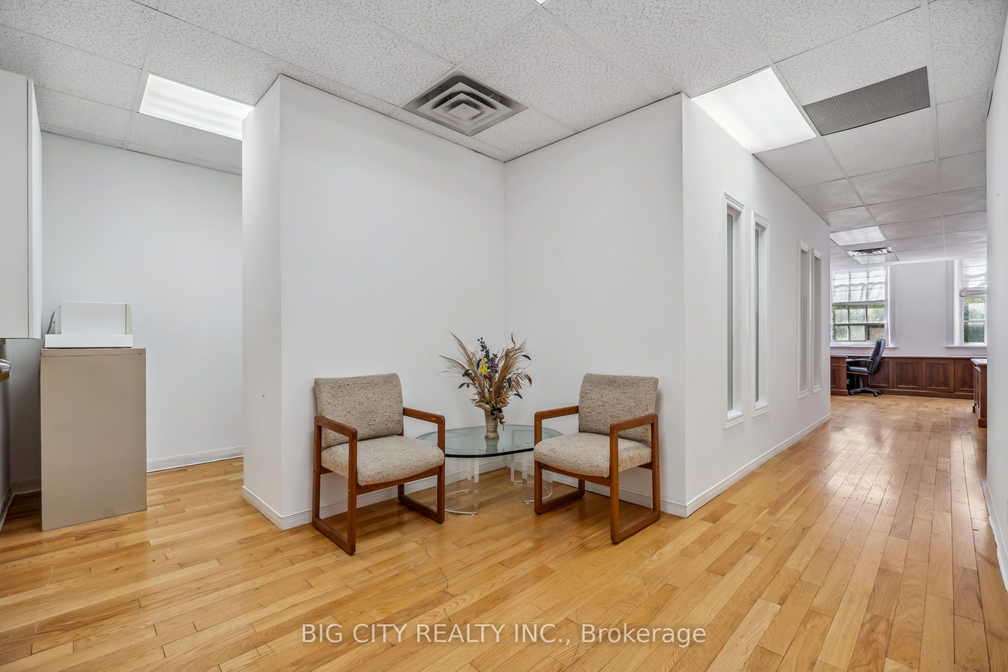 #200 - 100 Front Street Property Photo 4