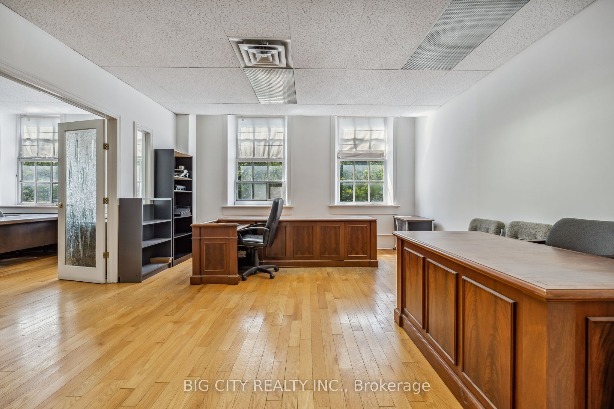 #200 - 100 Front Street Property Photo 5