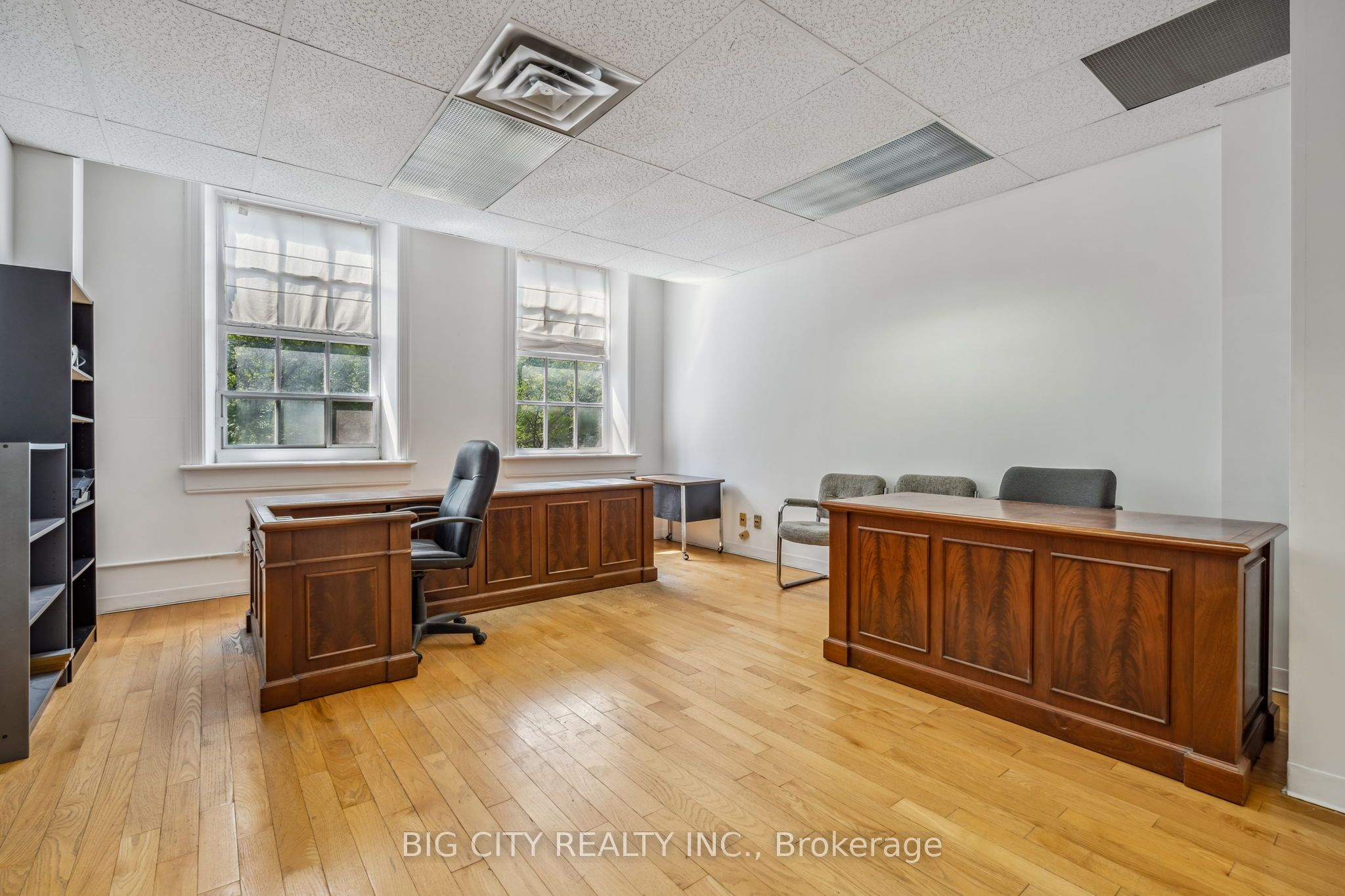 #200 - 100 Front Street Property Photo 6