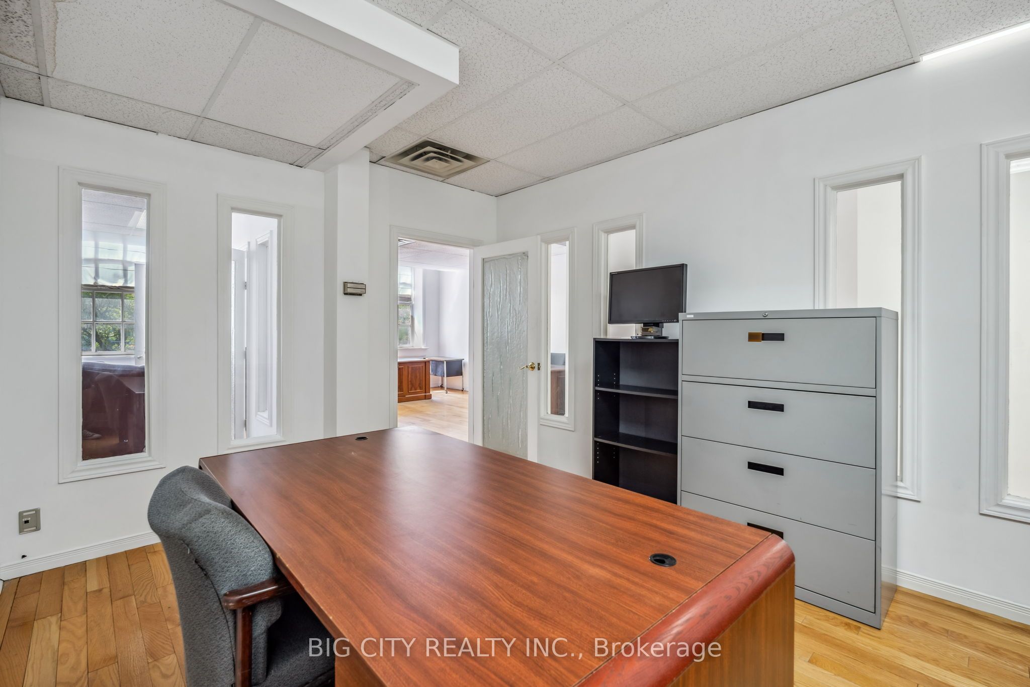 #200 - 100 Front Street Property Photo 10