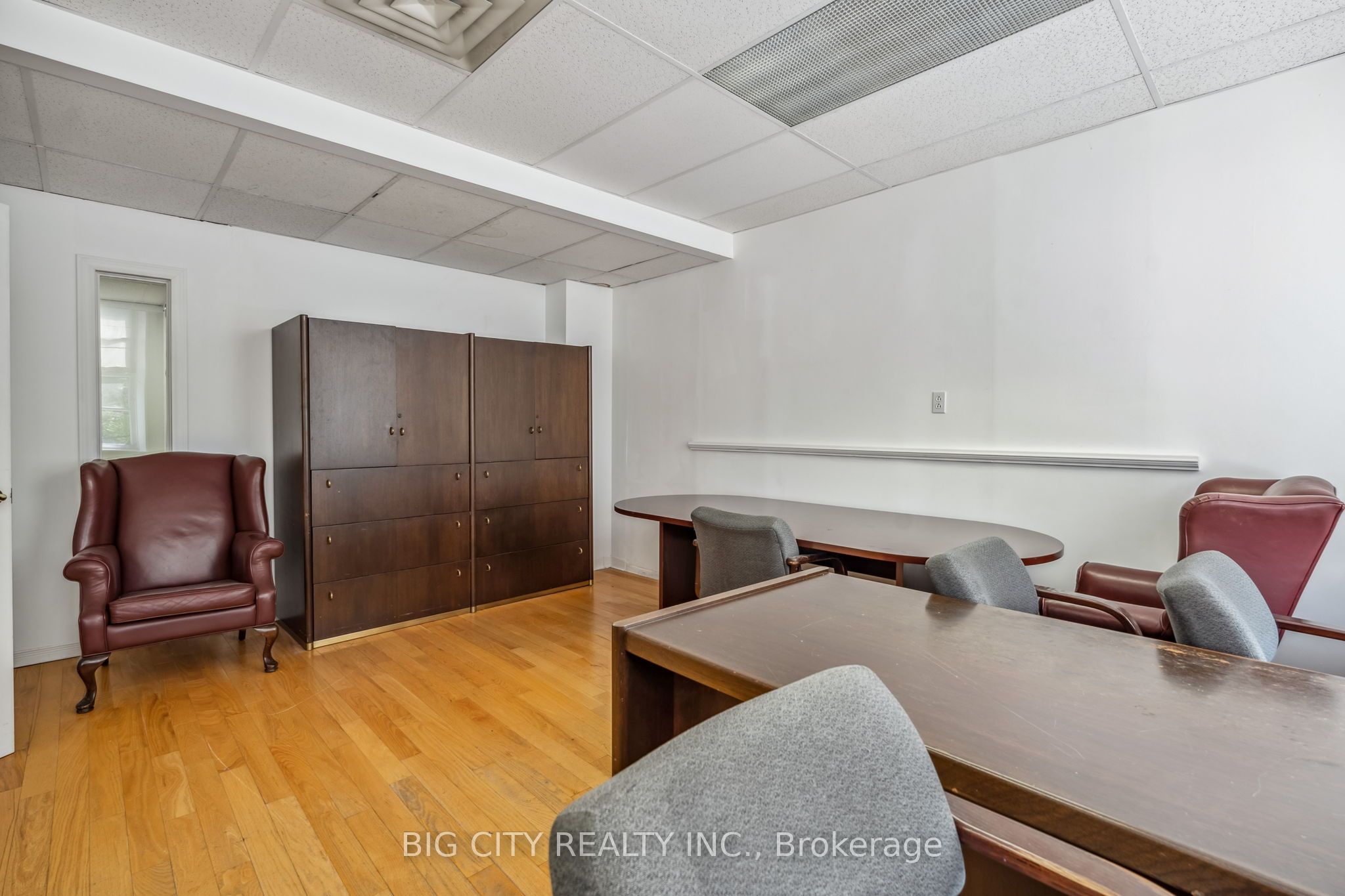 #200 - 100 Front Street Property Photo 13